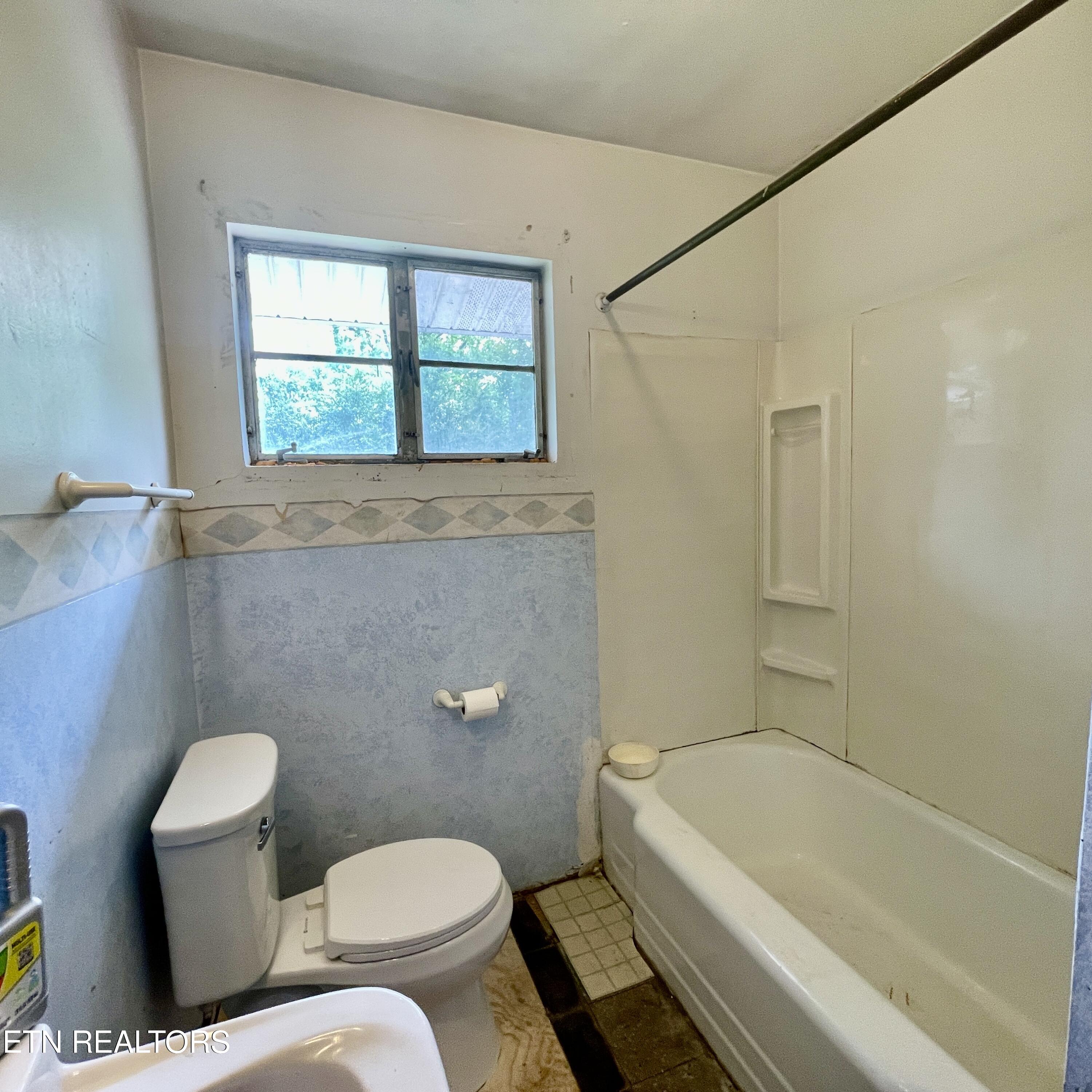 4324 Crestfield Road Knoxville TN 37921