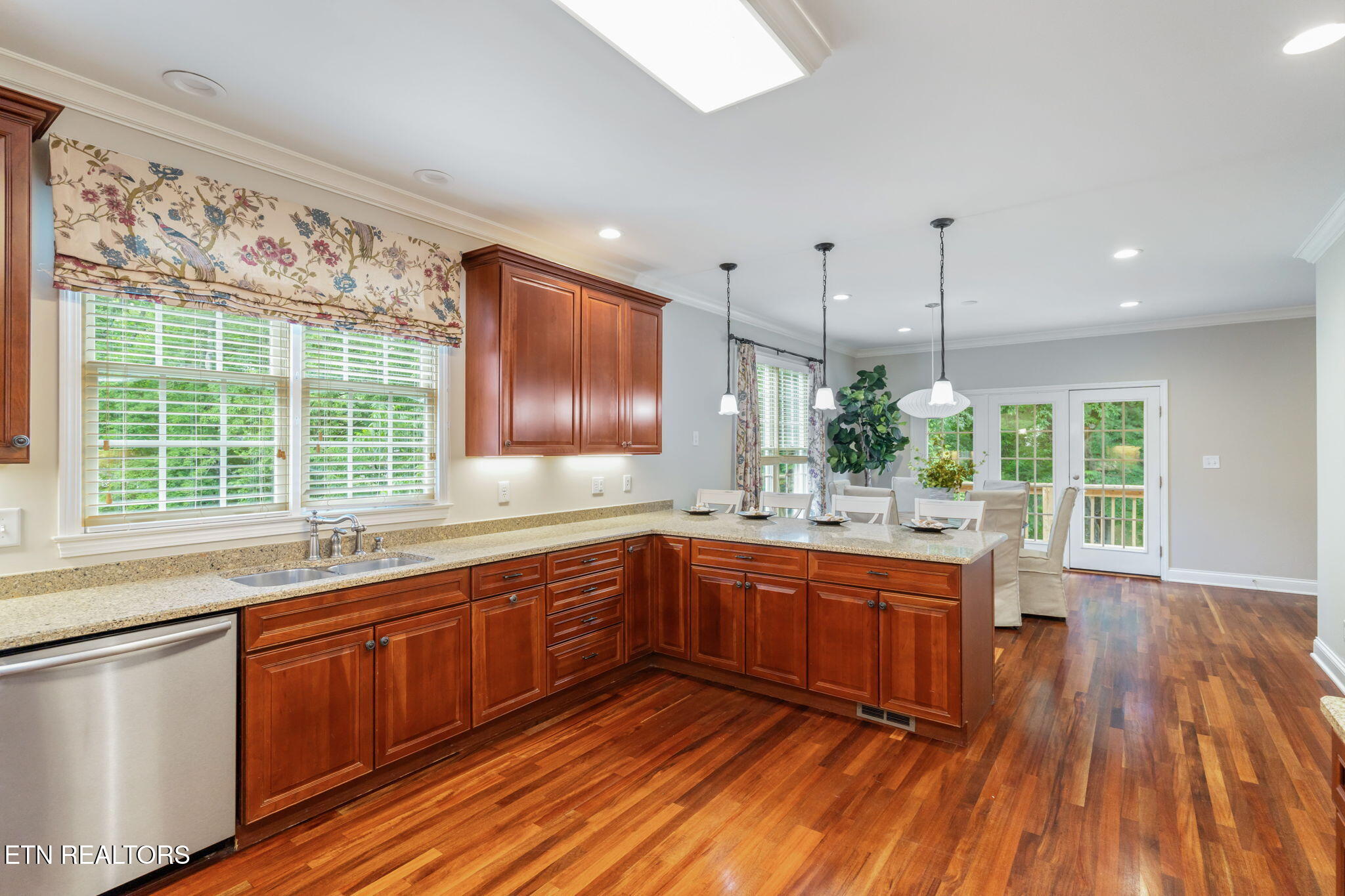 6714 Forest Village Way Knoxville TN 37919