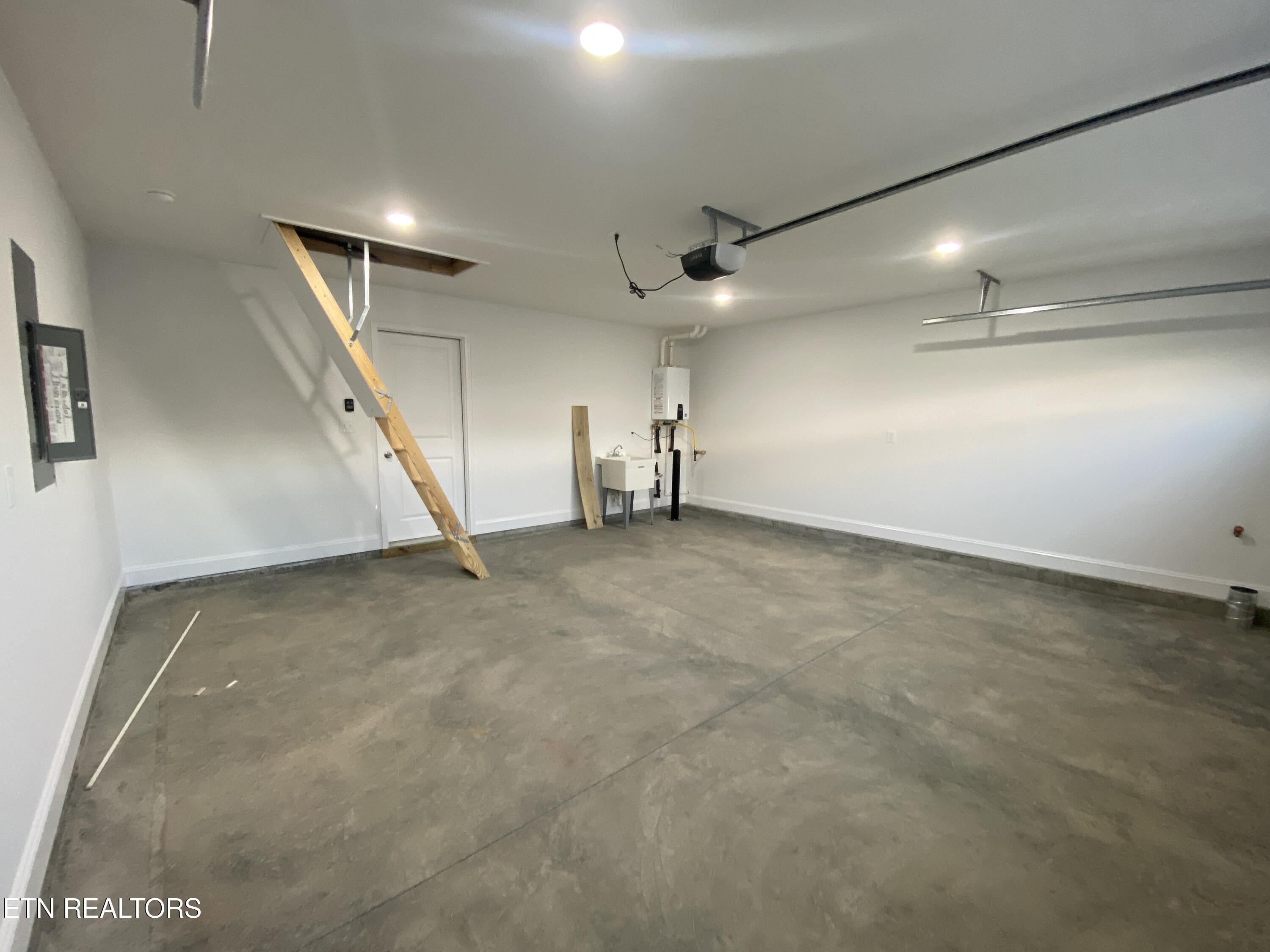 2423 Lena George Lane Knoxville TN 37931