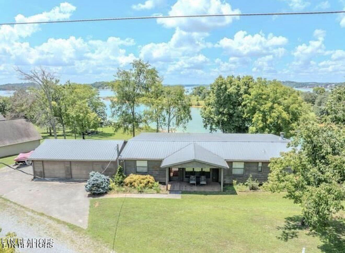 1369 Paradise Lane Dandridge TN 37725