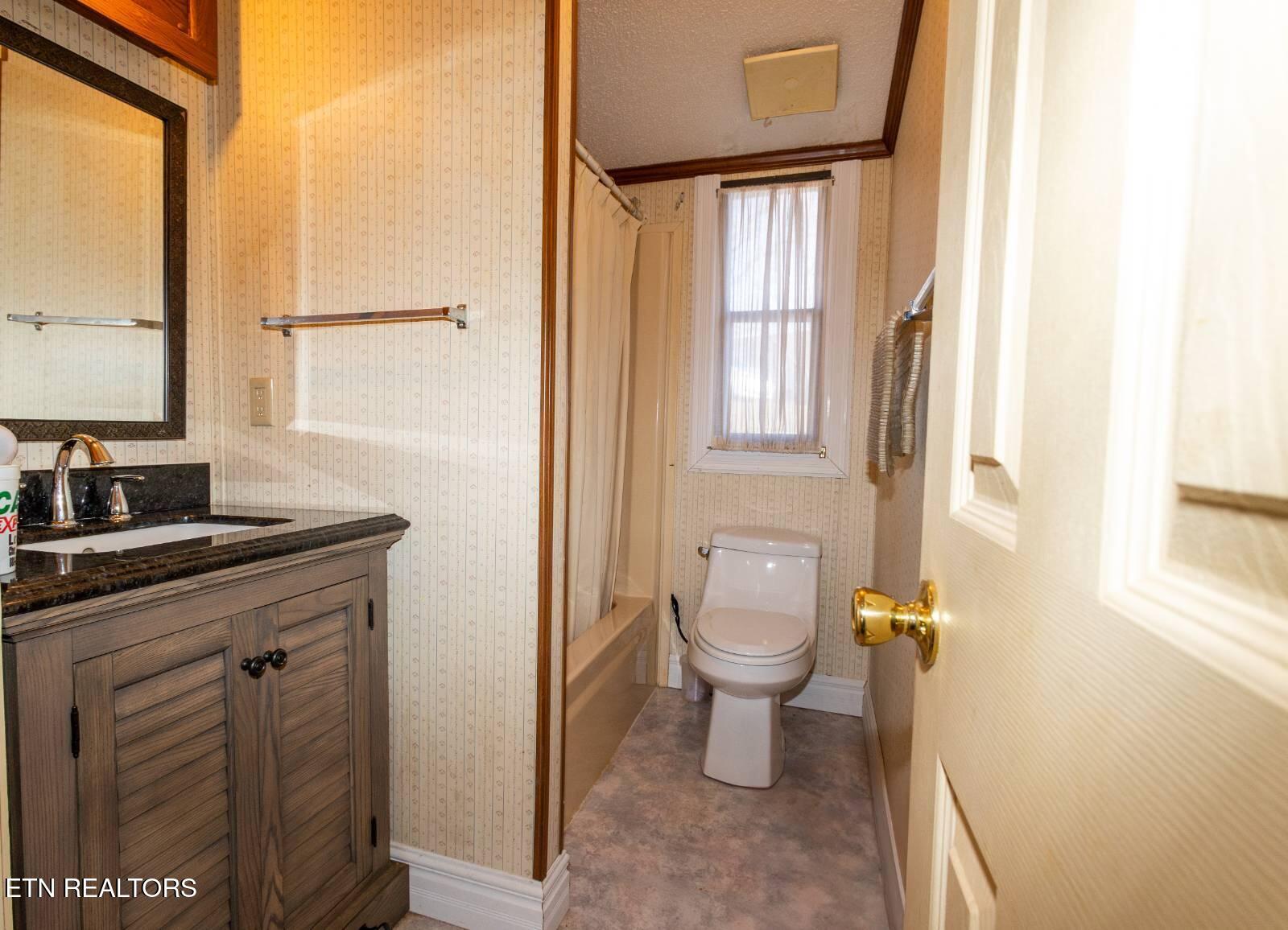 1369 Paradise Lane Dandridge TN 37725