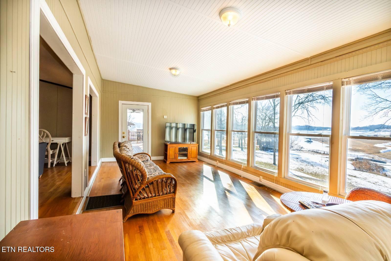 1369 Paradise Lane Dandridge TN 37725