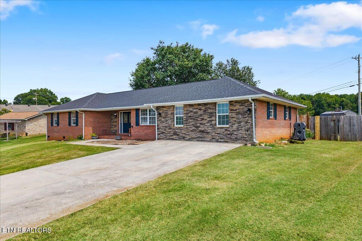 1217 Cedar Lane Etowah TN 37331