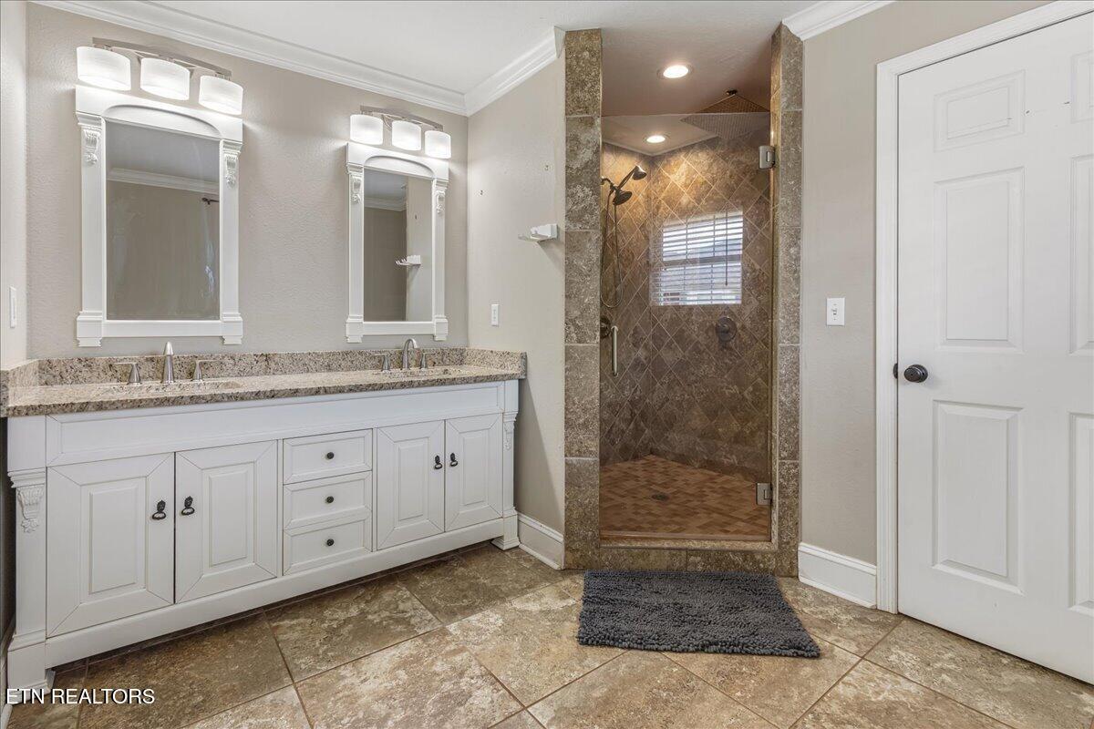 1217 Cedar Lane Etowah TN 37331