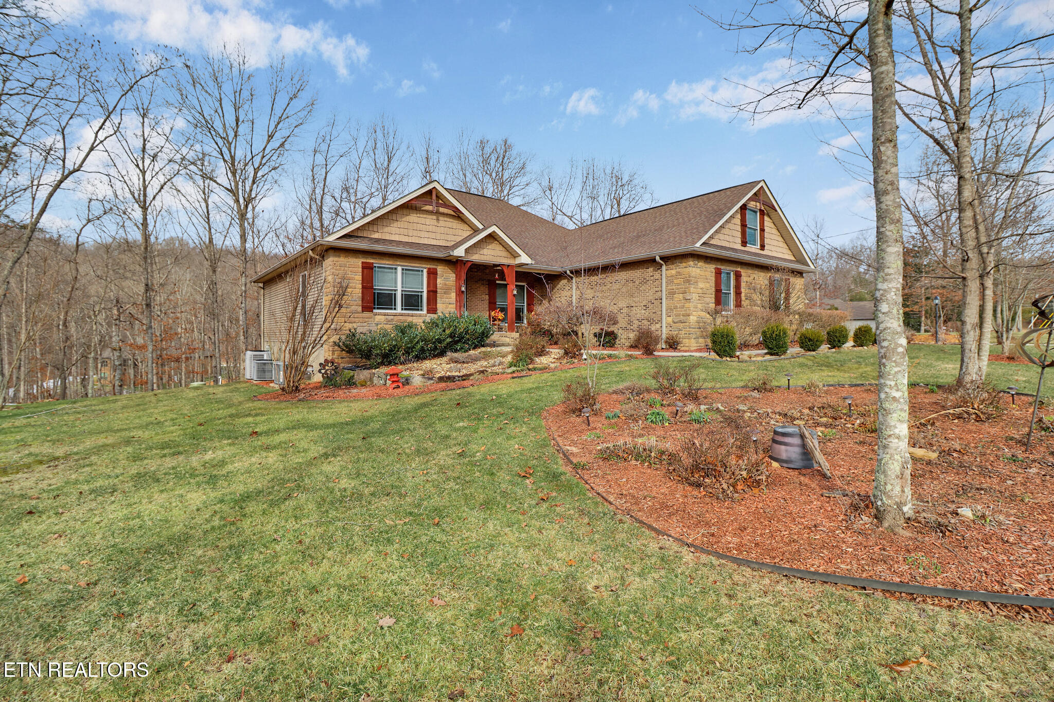 36 Kingsbridge Lane Crossville TN 38558