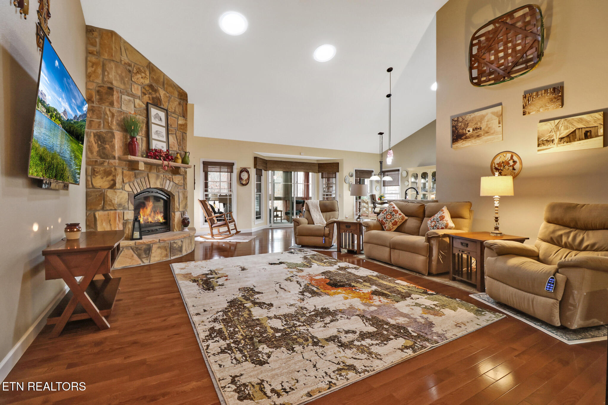 36 Kingsbridge Lane Crossville TN 38558