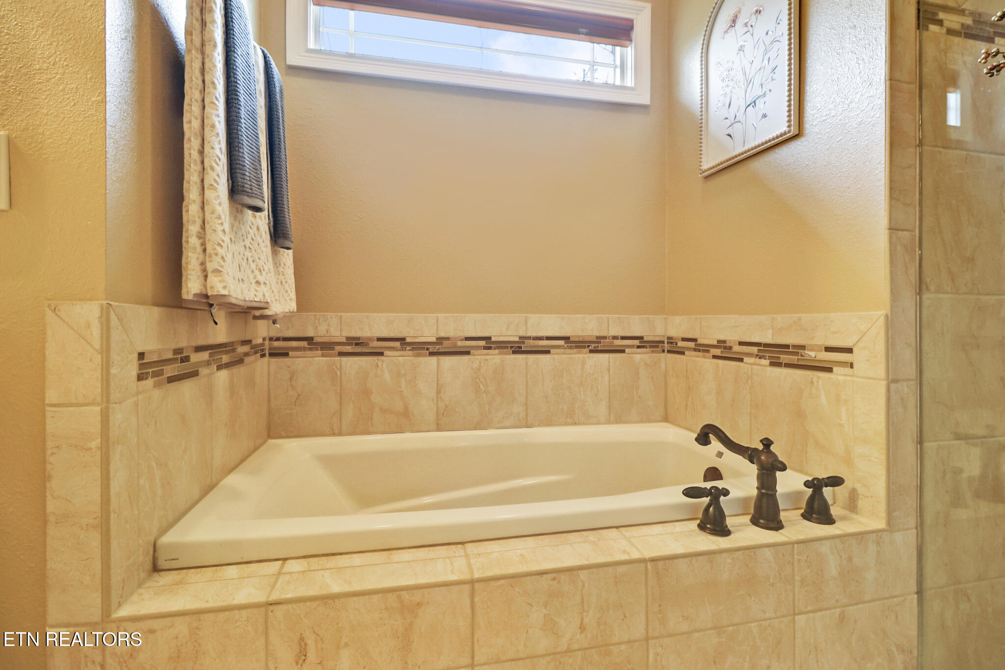 36 Kingsbridge Lane Crossville TN 38558