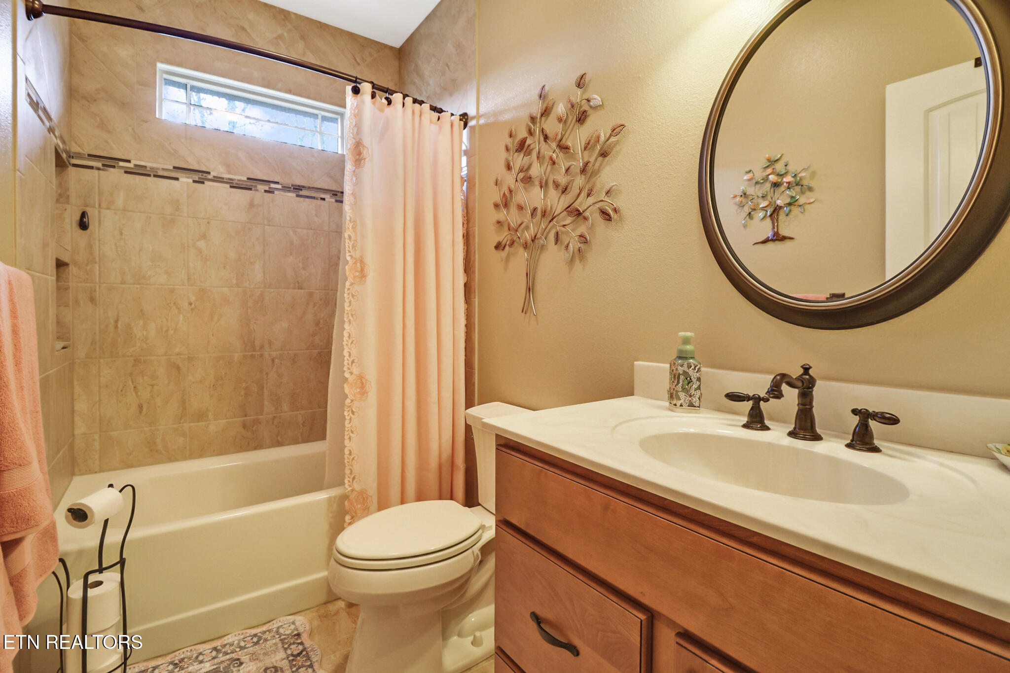 36 Kingsbridge Lane Crossville TN 38558