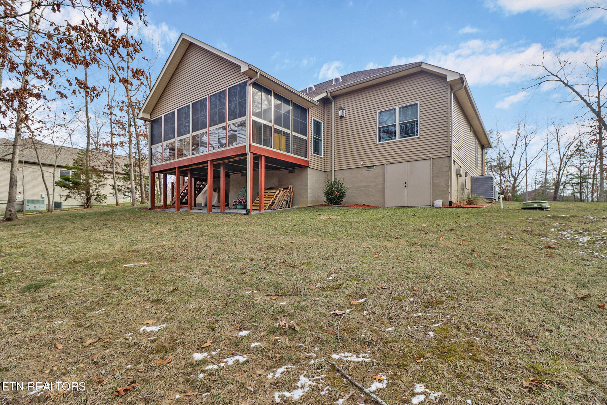 36 Kingsbridge Lane Crossville TN 38558