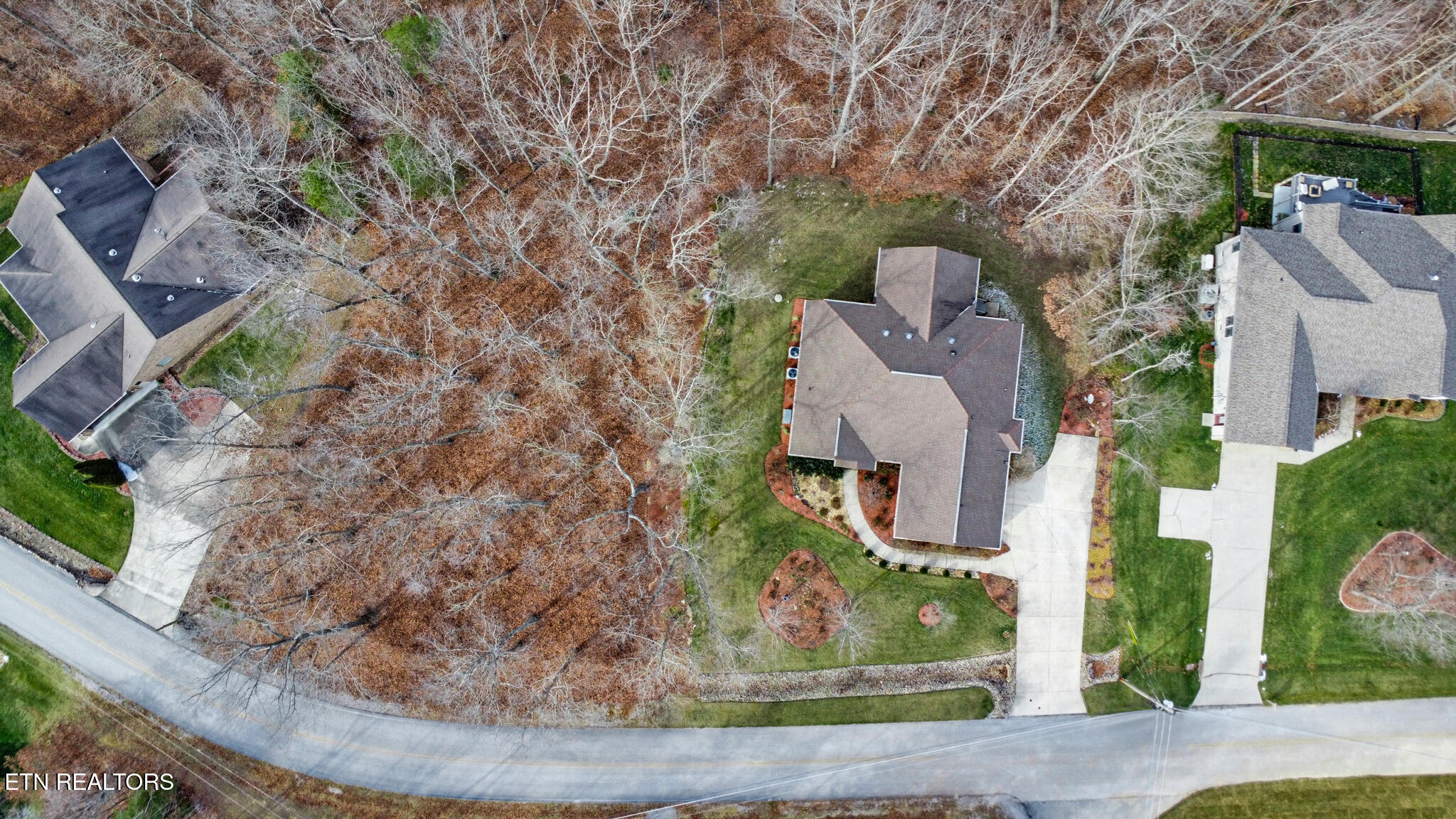 36 Kingsbridge Lane Crossville TN 38558