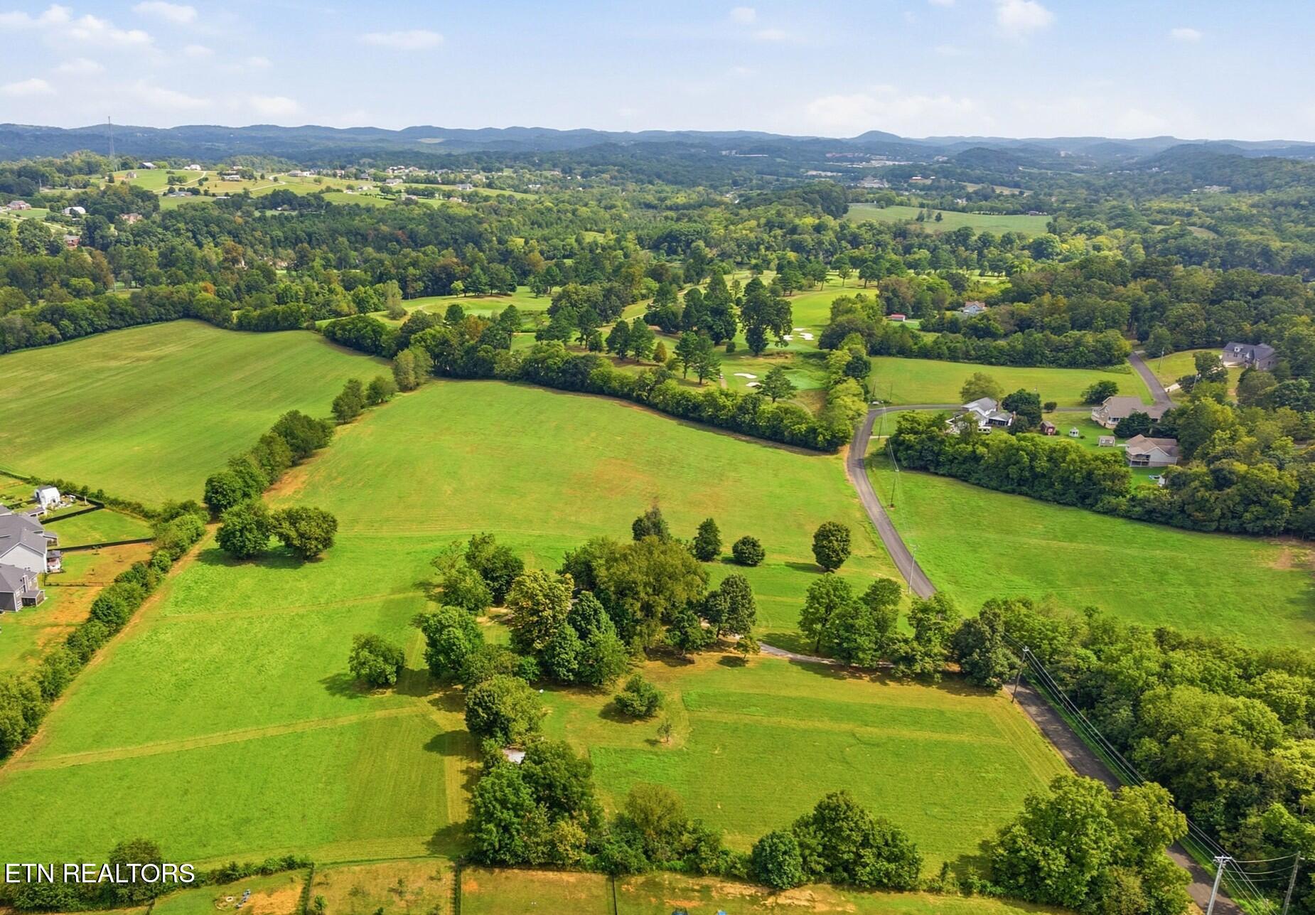 1440 Mccleary Bend Road Sevierville TN 37876