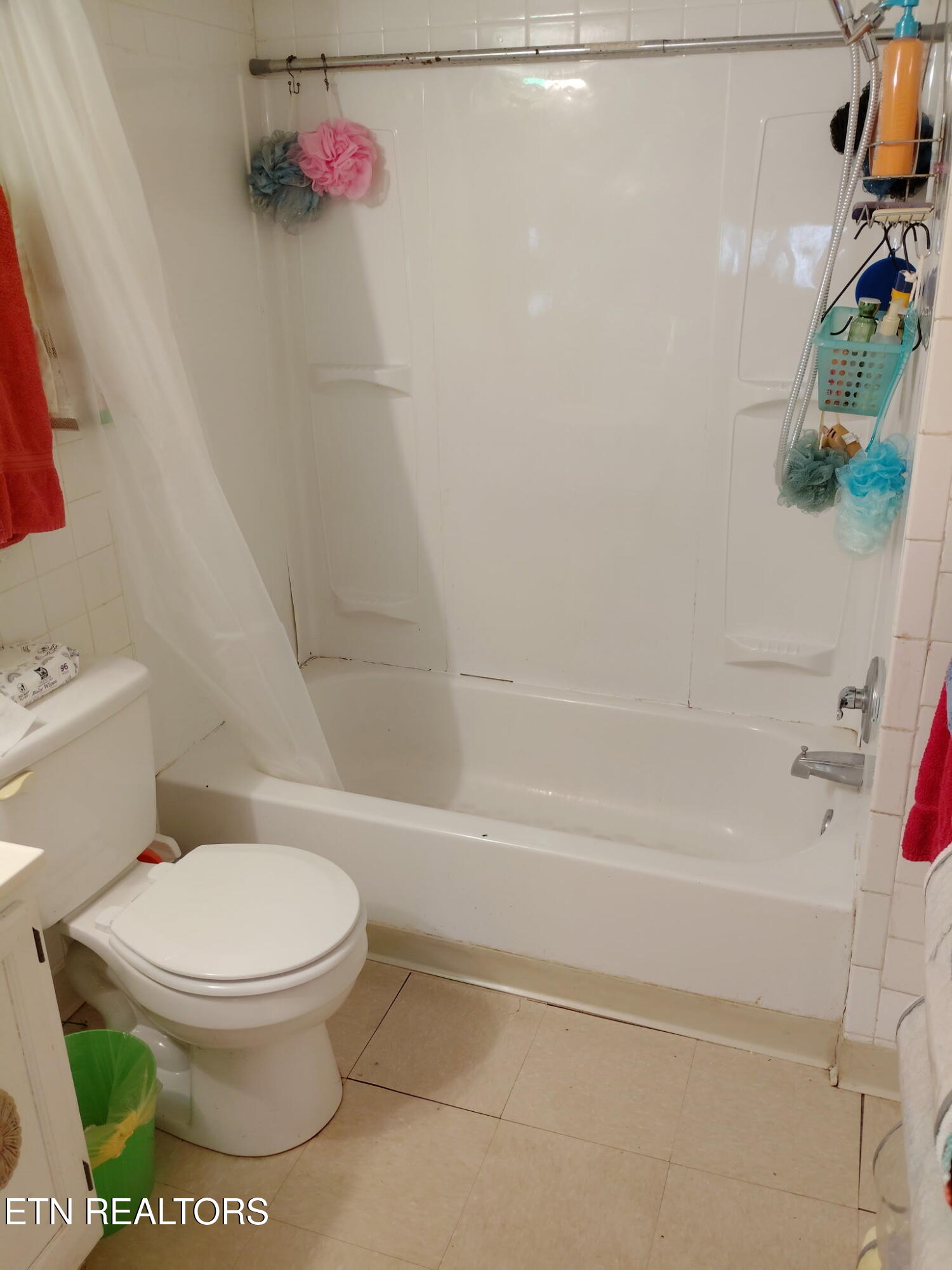 1121 Overton Place Knoxville TN 37917