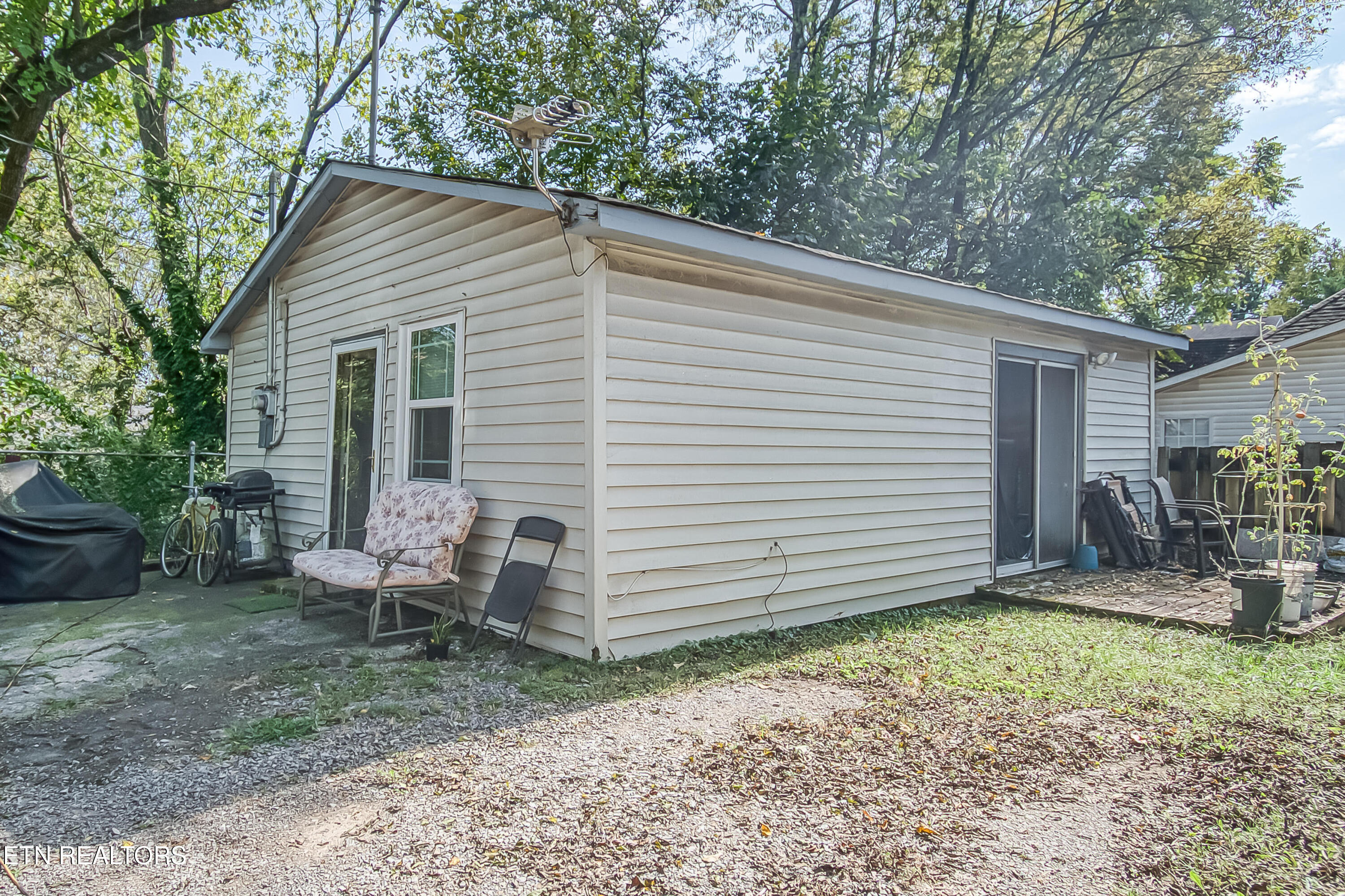 1121 Overton Place Knoxville TN 37917