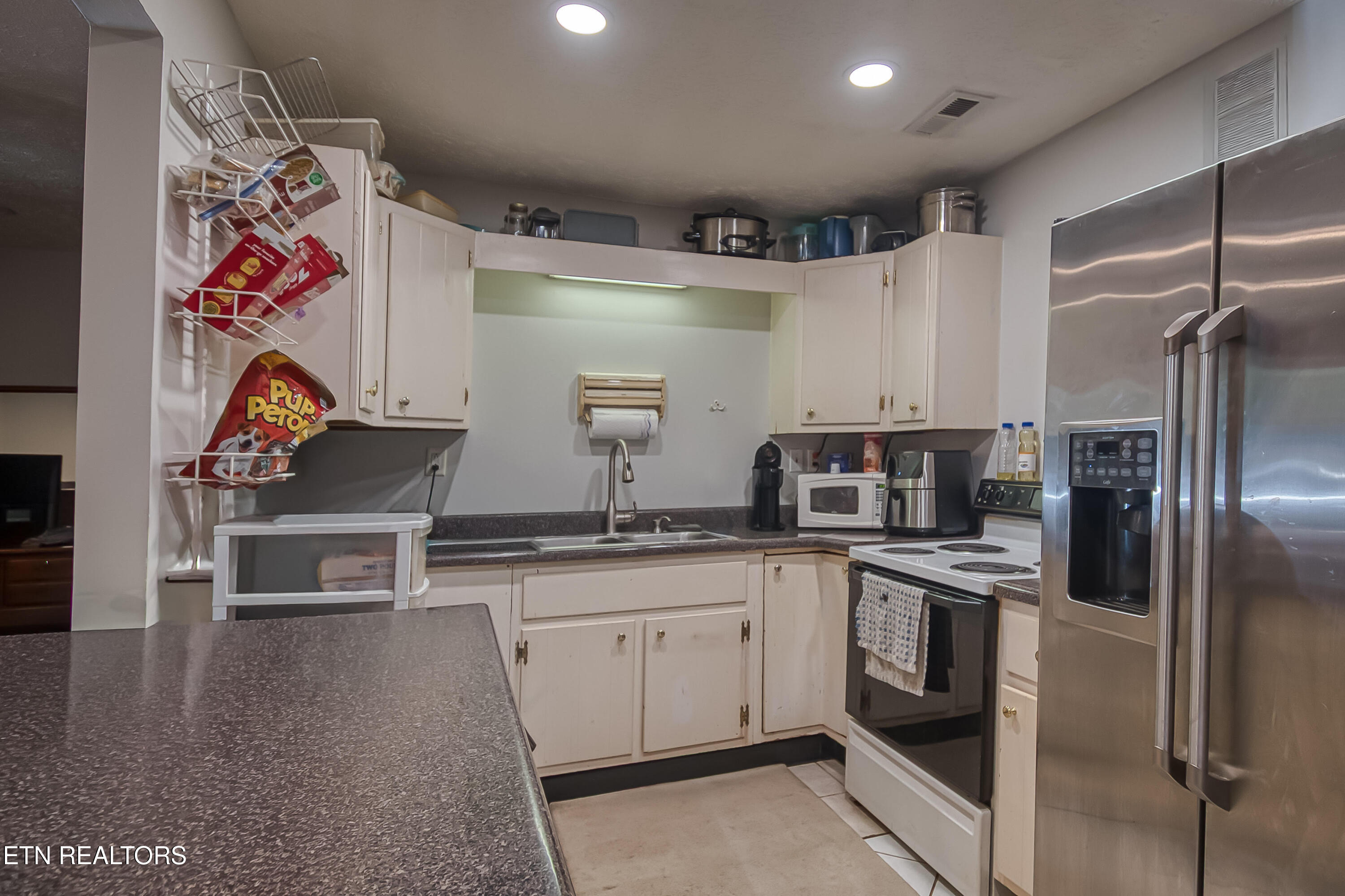 1121 Overton Place Knoxville TN 37917