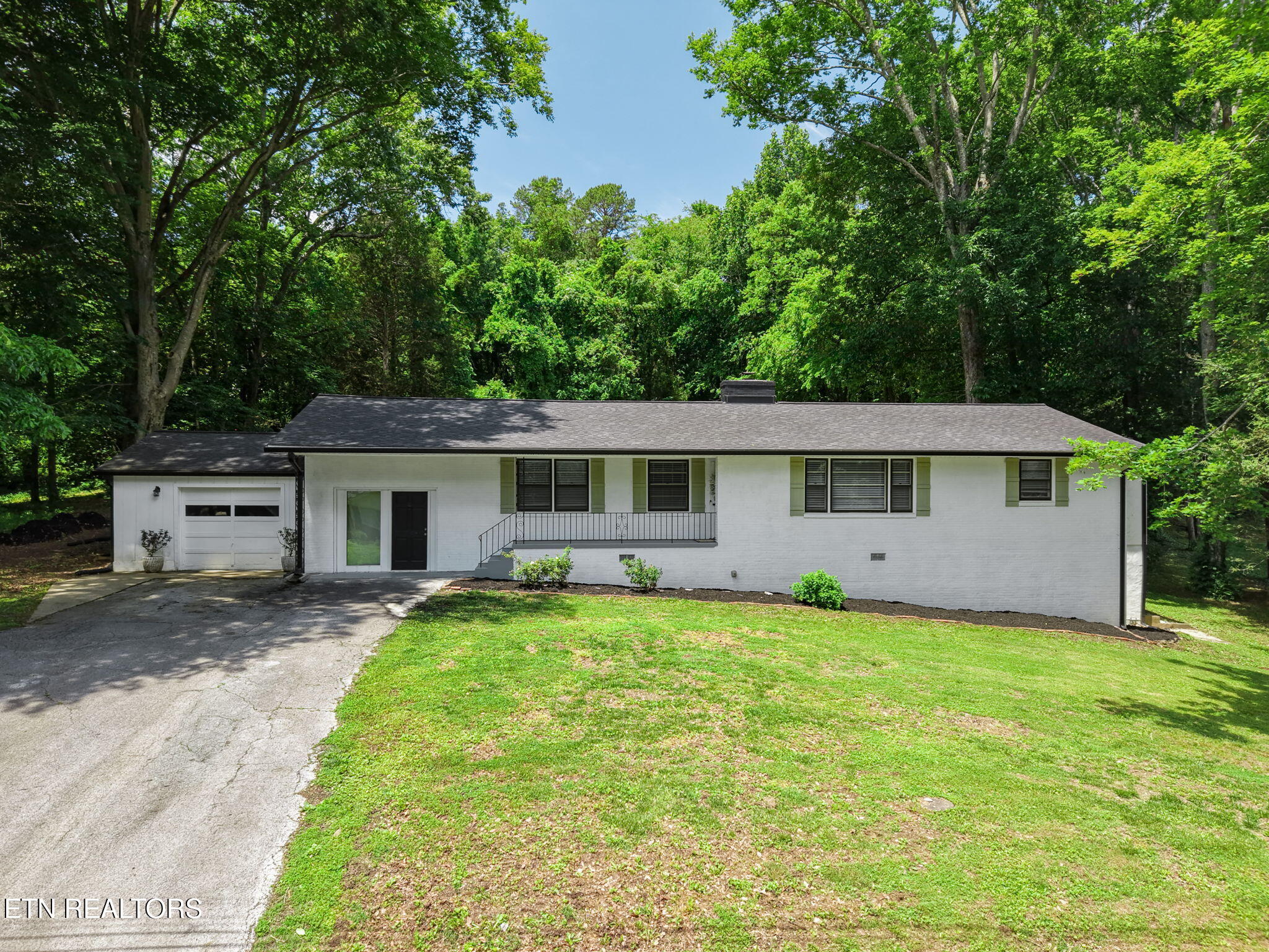 5821 Briercliff Road Knoxville TN 37918