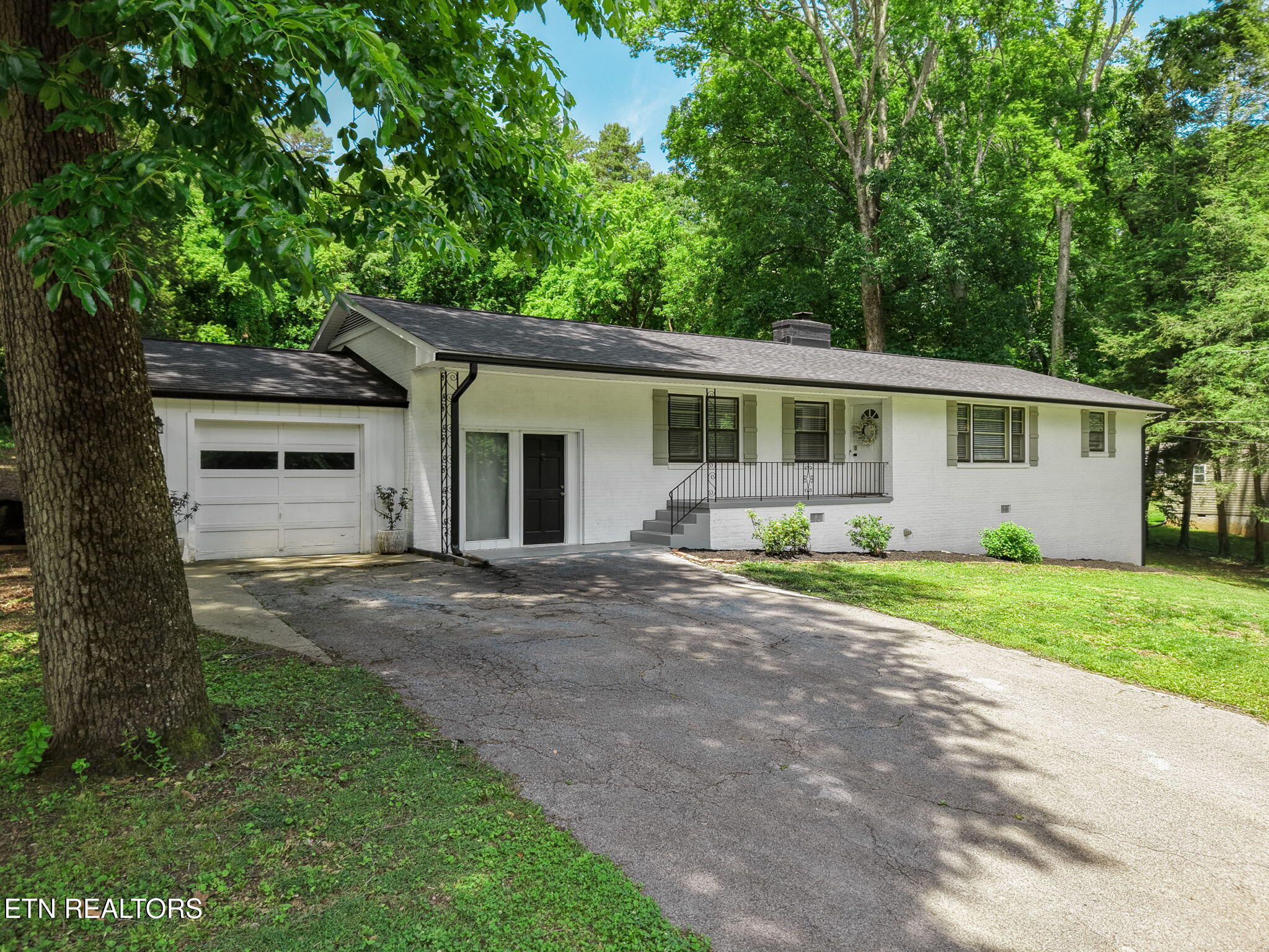 5821 Briercliff Road Knoxville TN 37918