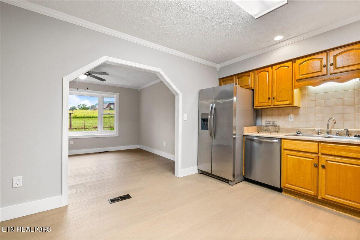 219 W Bowman Circle Lafollette TN 37766