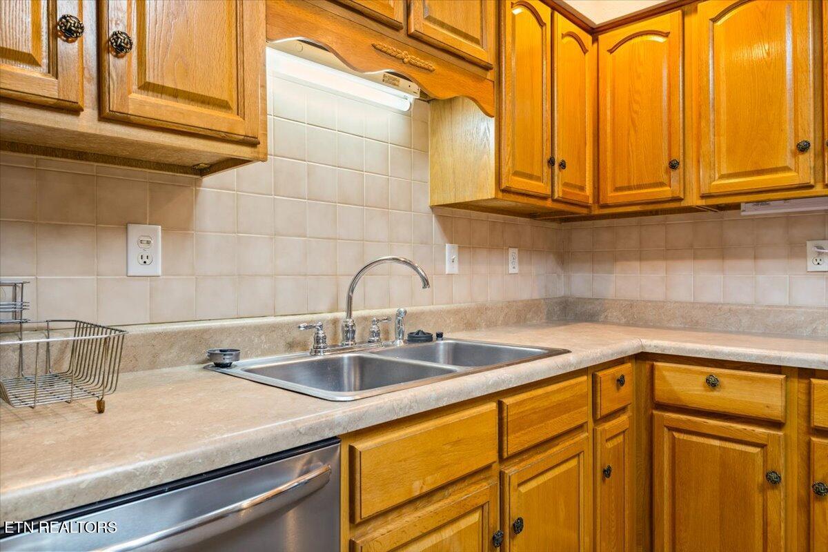 219 W Bowman Circle Lafollette TN 37766