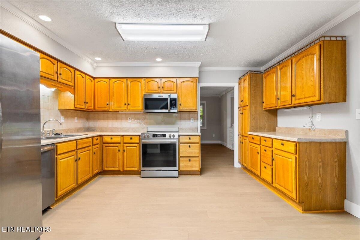 219 W Bowman Circle Lafollette TN 37766