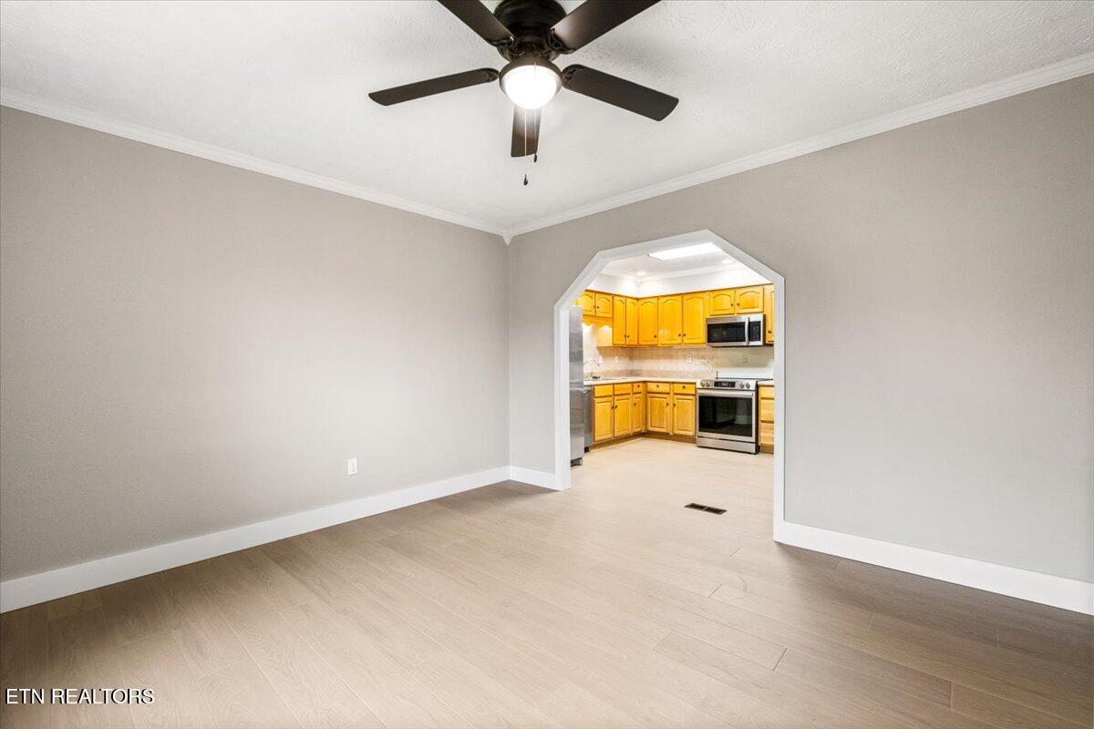 219 W Bowman Circle Lafollette TN 37766