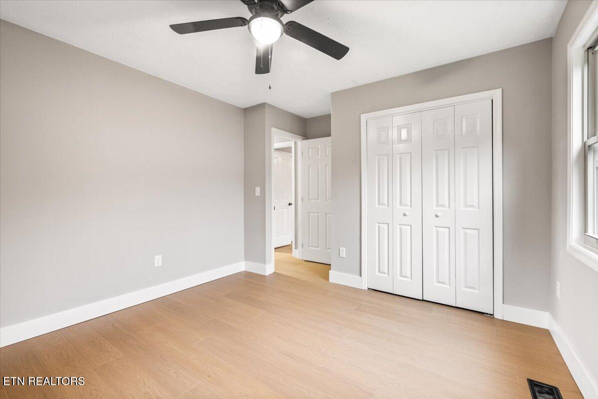 219 W Bowman Circle Lafollette TN 37766