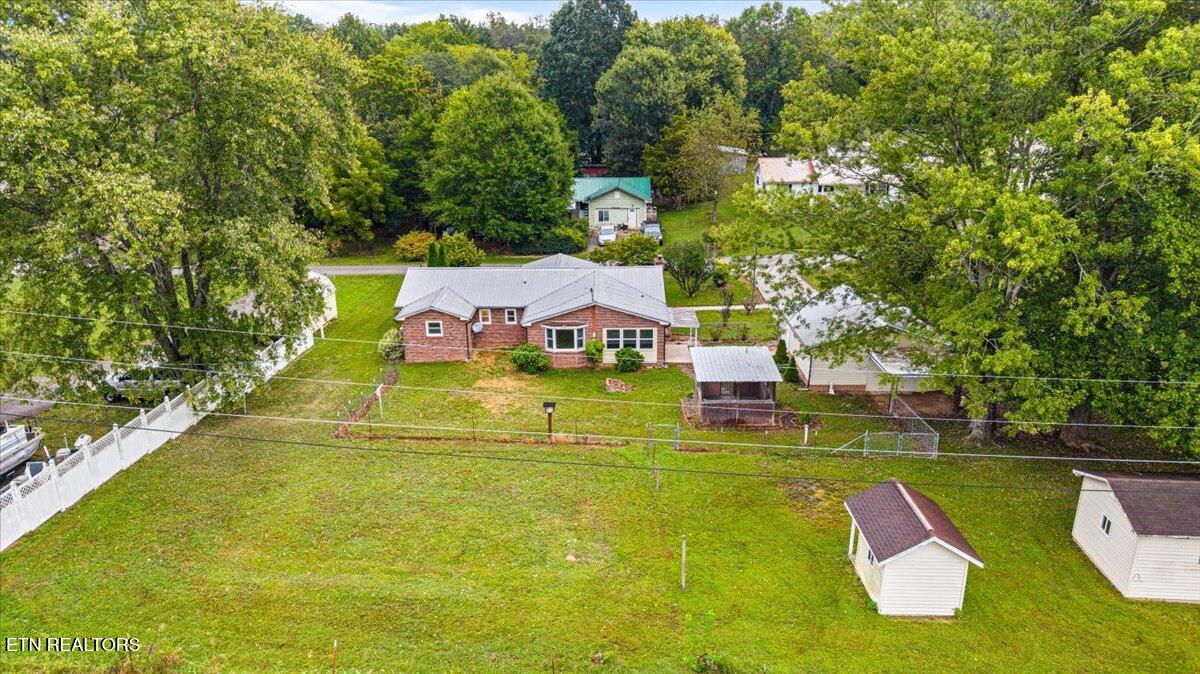 219 W Bowman Circle Lafollette TN 37766