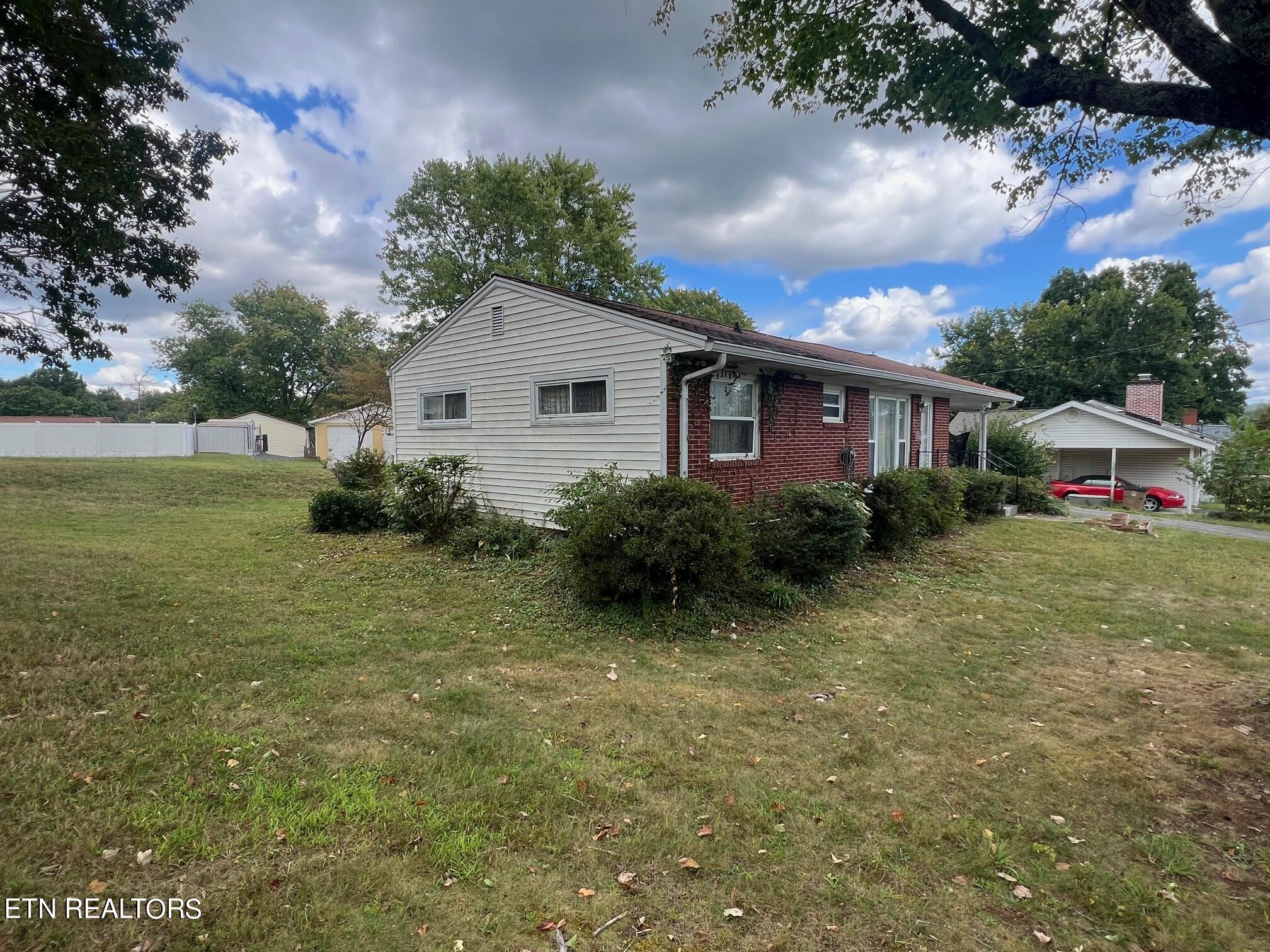 5308 North Ozark Road Knoxville TN 37912