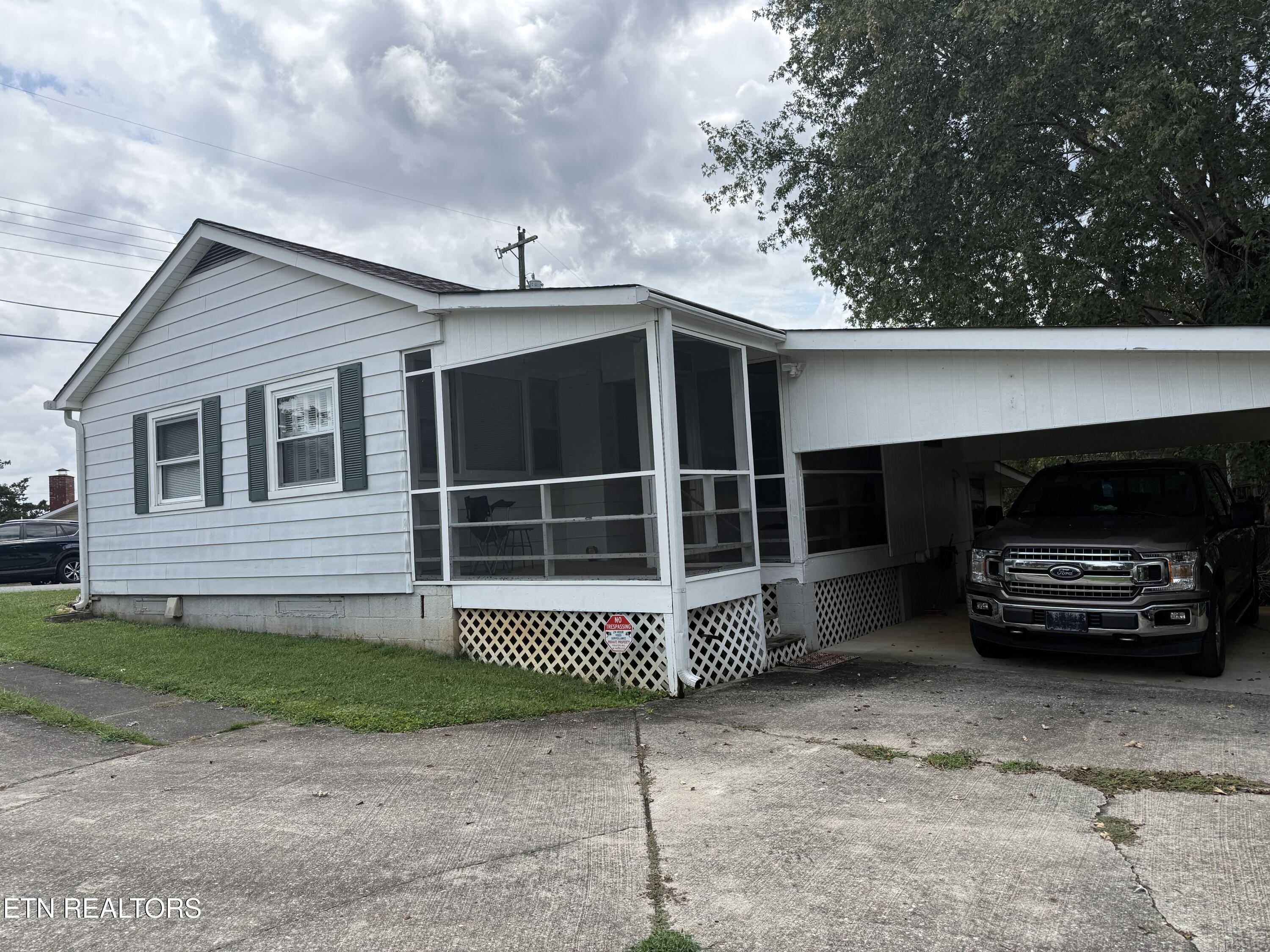 102 Victoria Road Oak Ridge TN 37830