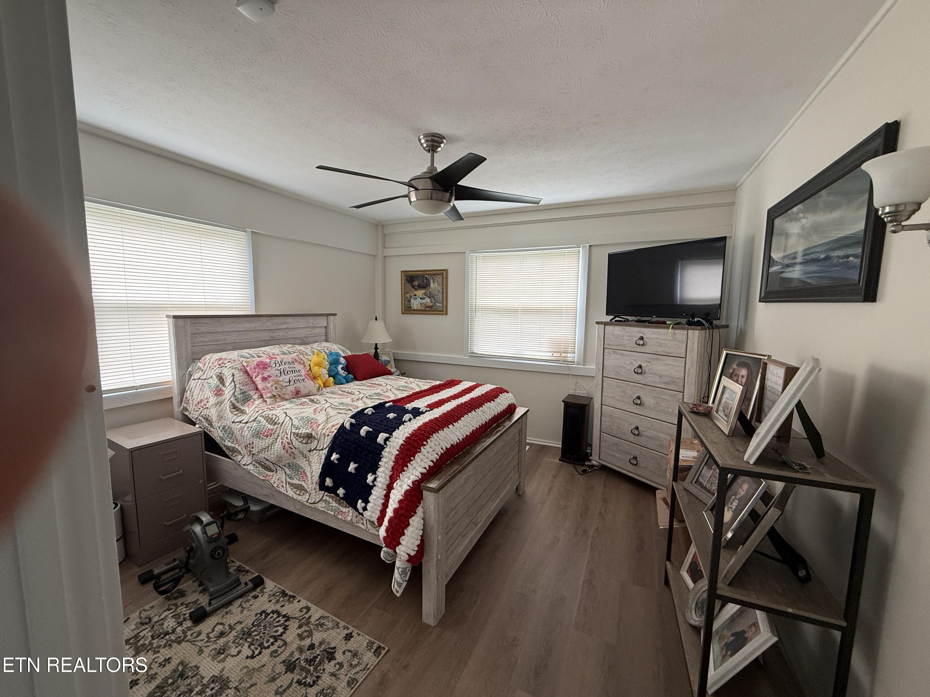 102 Victoria Road Oak Ridge TN 37830