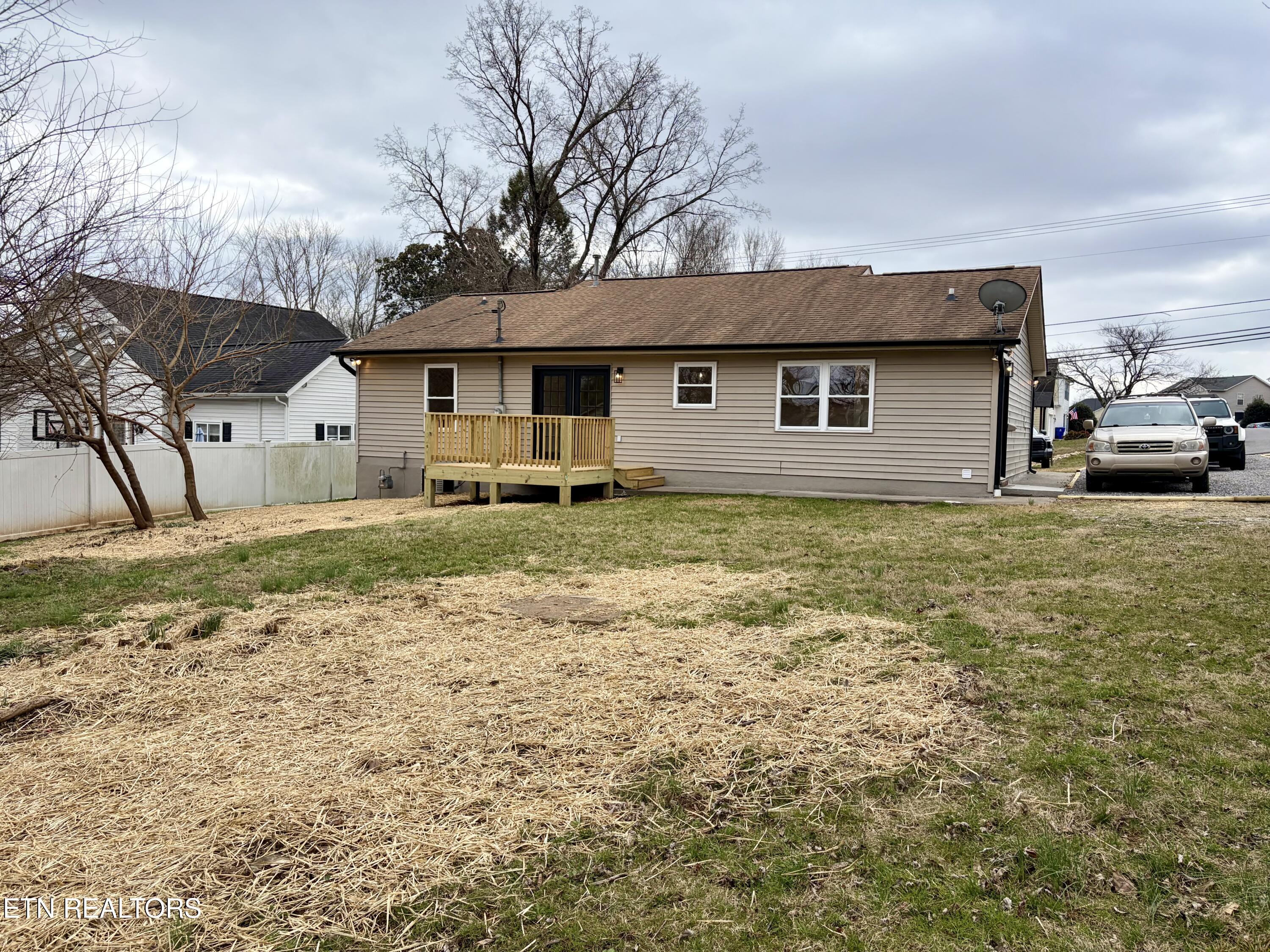 7810 Brickyard Road Powell TN 37849