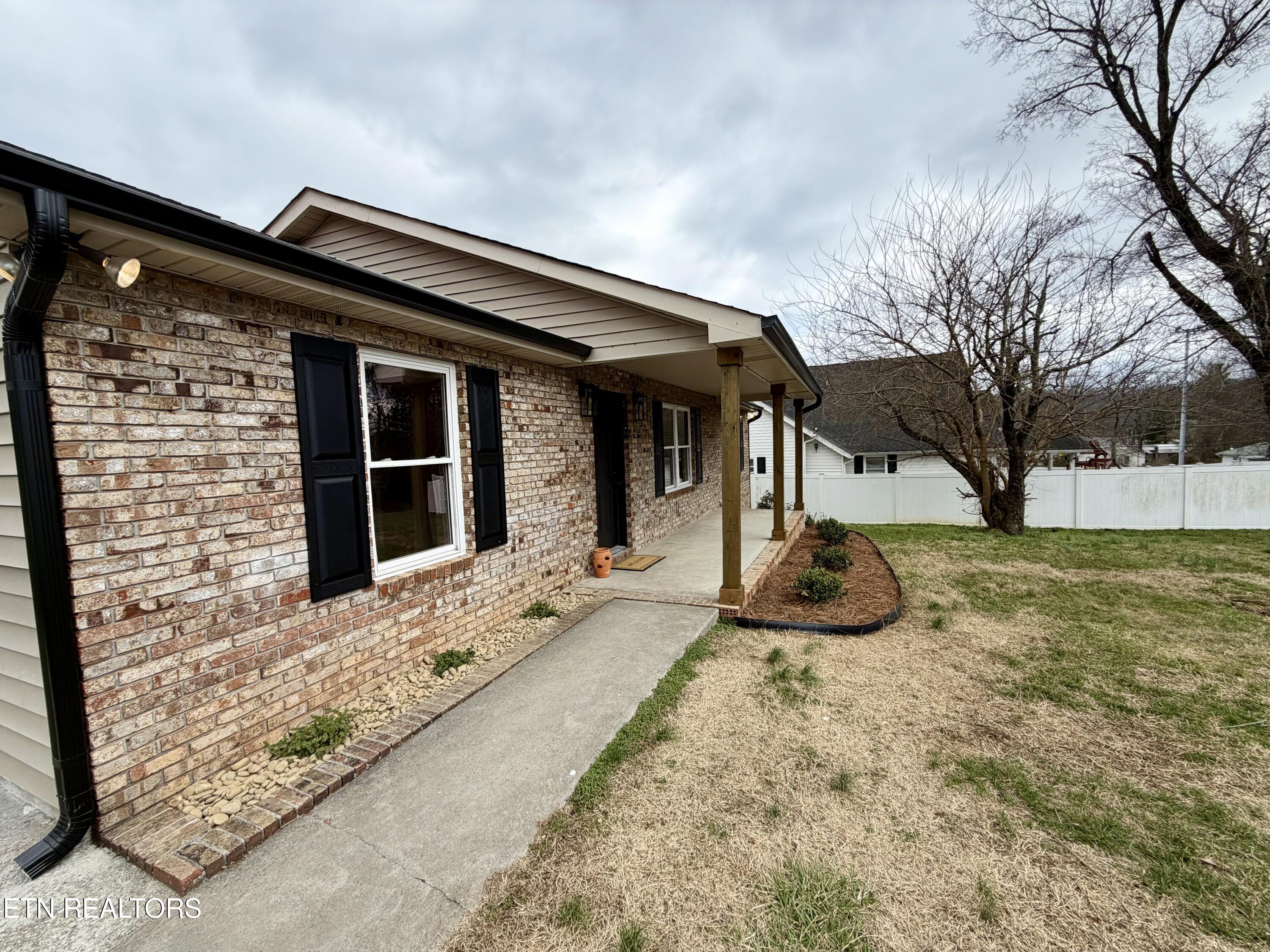 7810 Brickyard Road Powell TN 37849