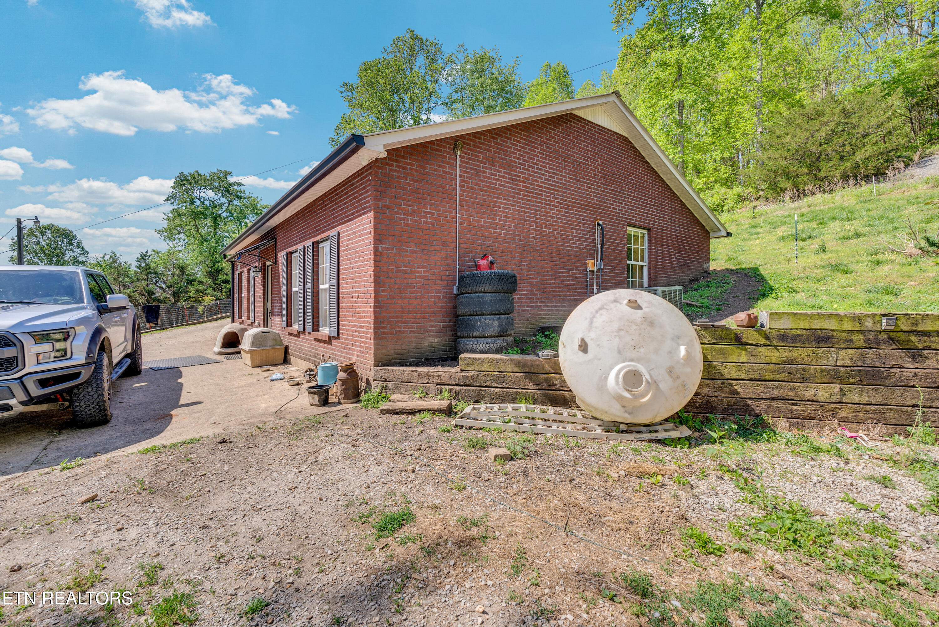 1848 Bruce Ridge Road Baxter TN 38544
