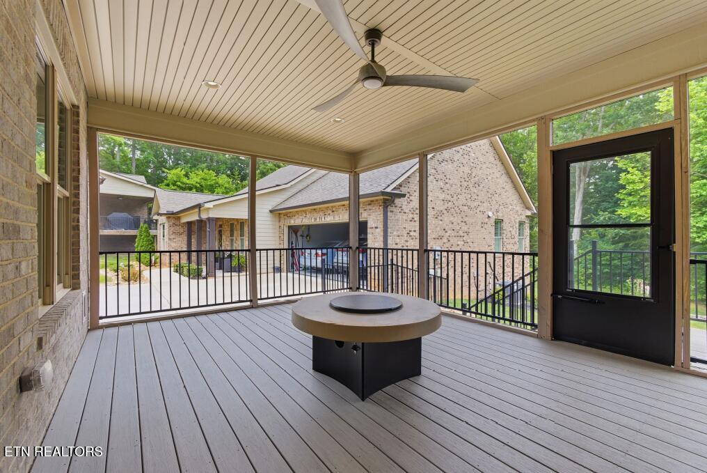 1617 Mountain Drive Lenoir City TN 37772