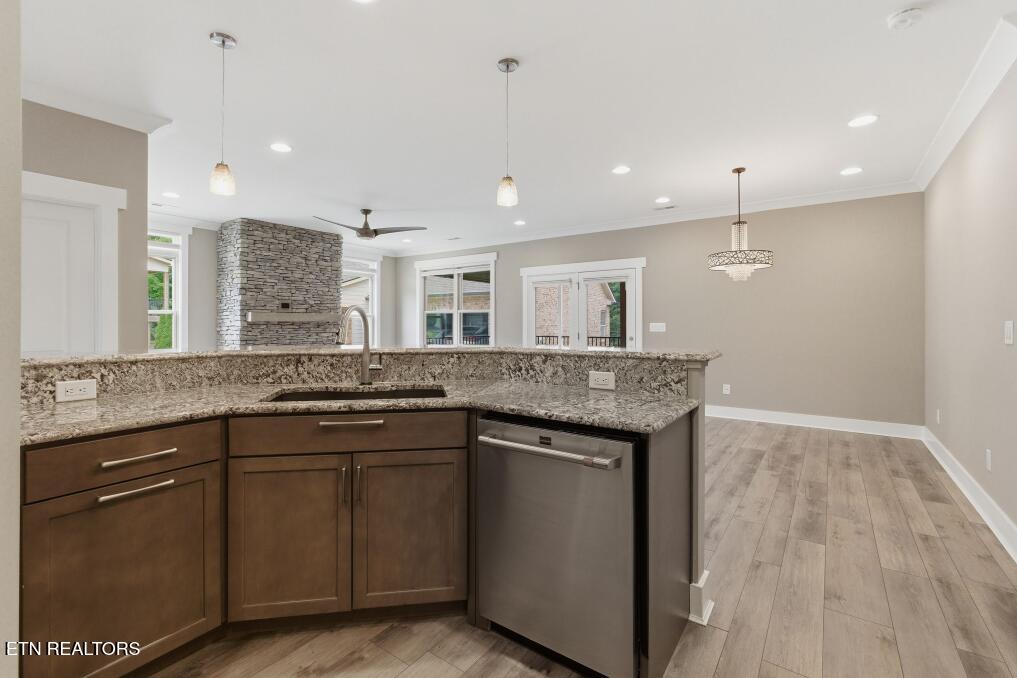 1617 Mountain Drive Lenoir City TN 37772