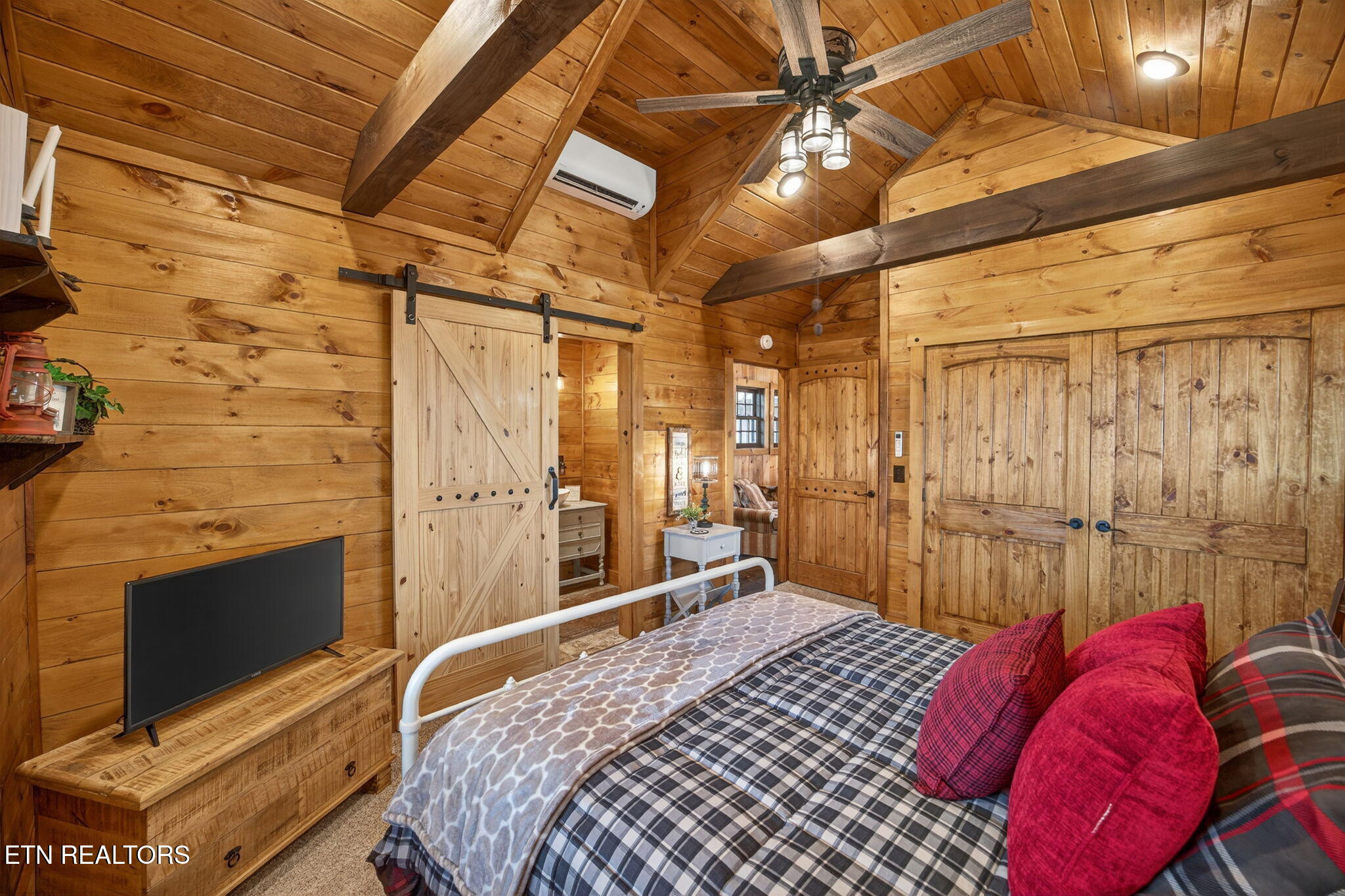 751 Bear Knob Lane Crawford TN 38554