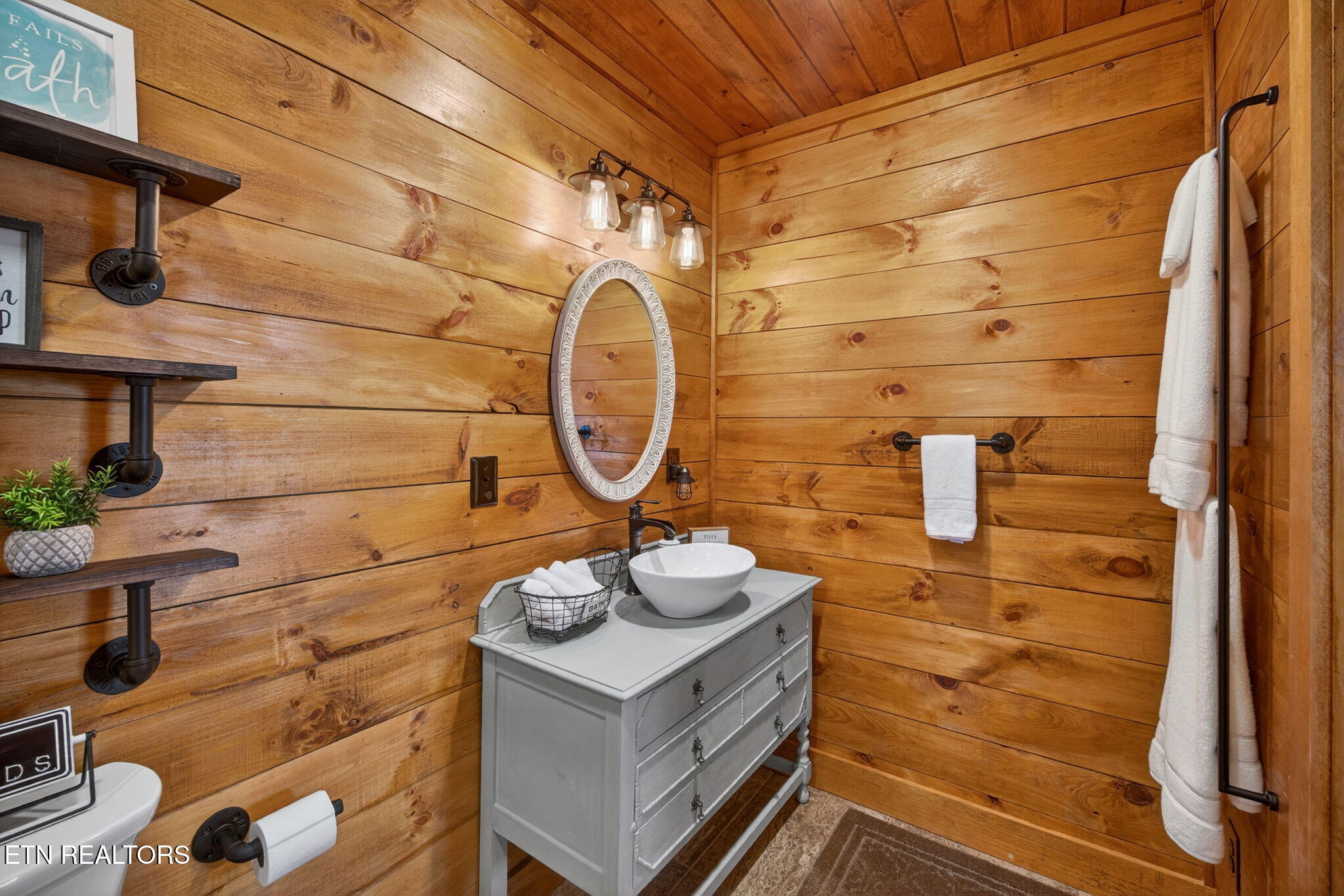 751 Bear Knob Lane Crawford TN 38554