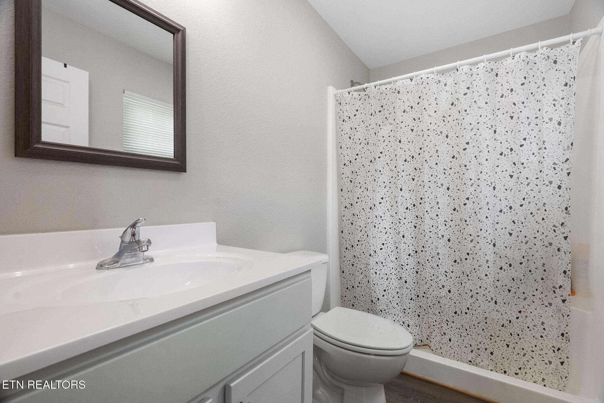 320 W Walnut Street Madisonville TN 37354