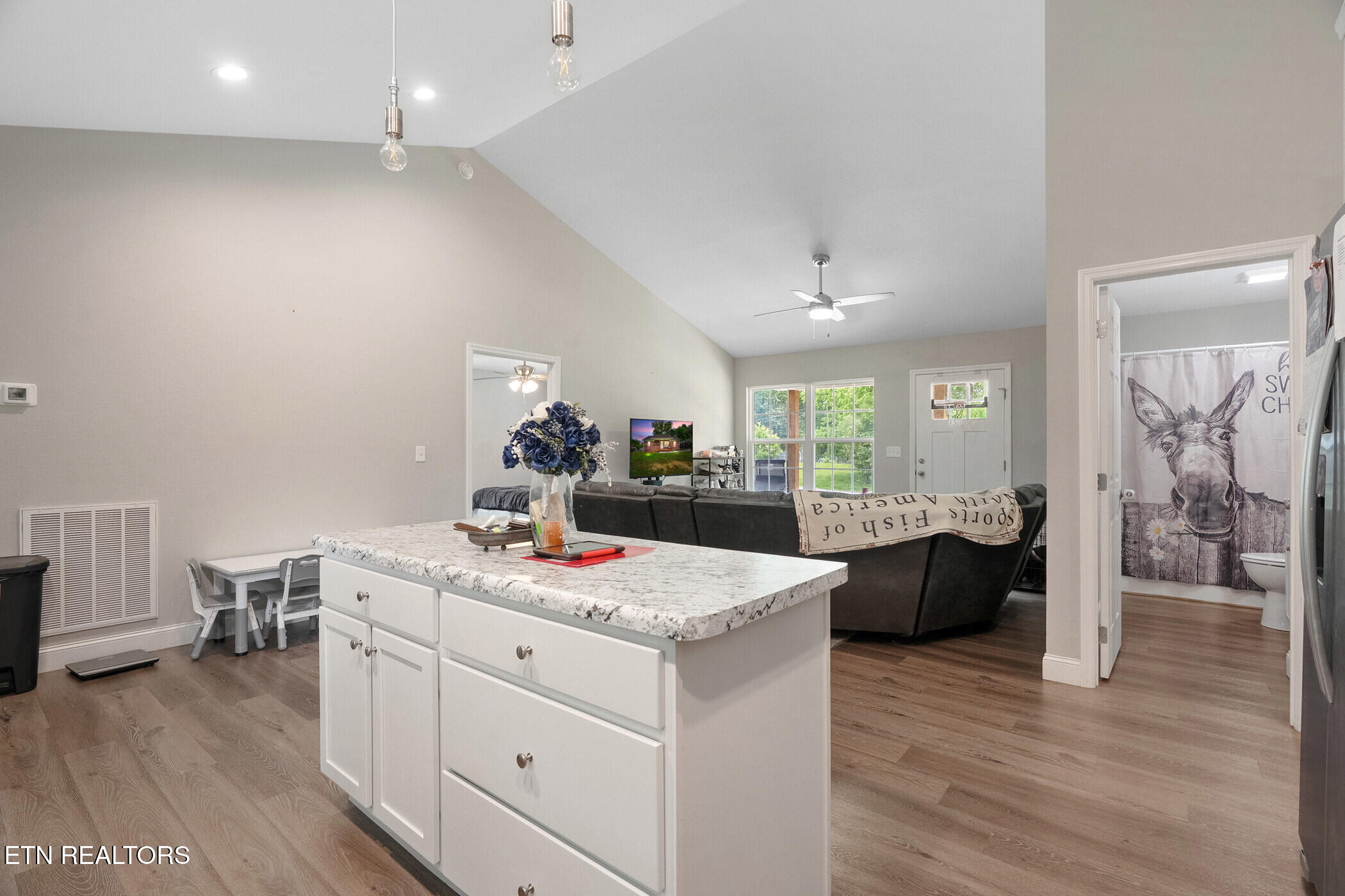 320 W Walnut Street Madisonville TN 37354