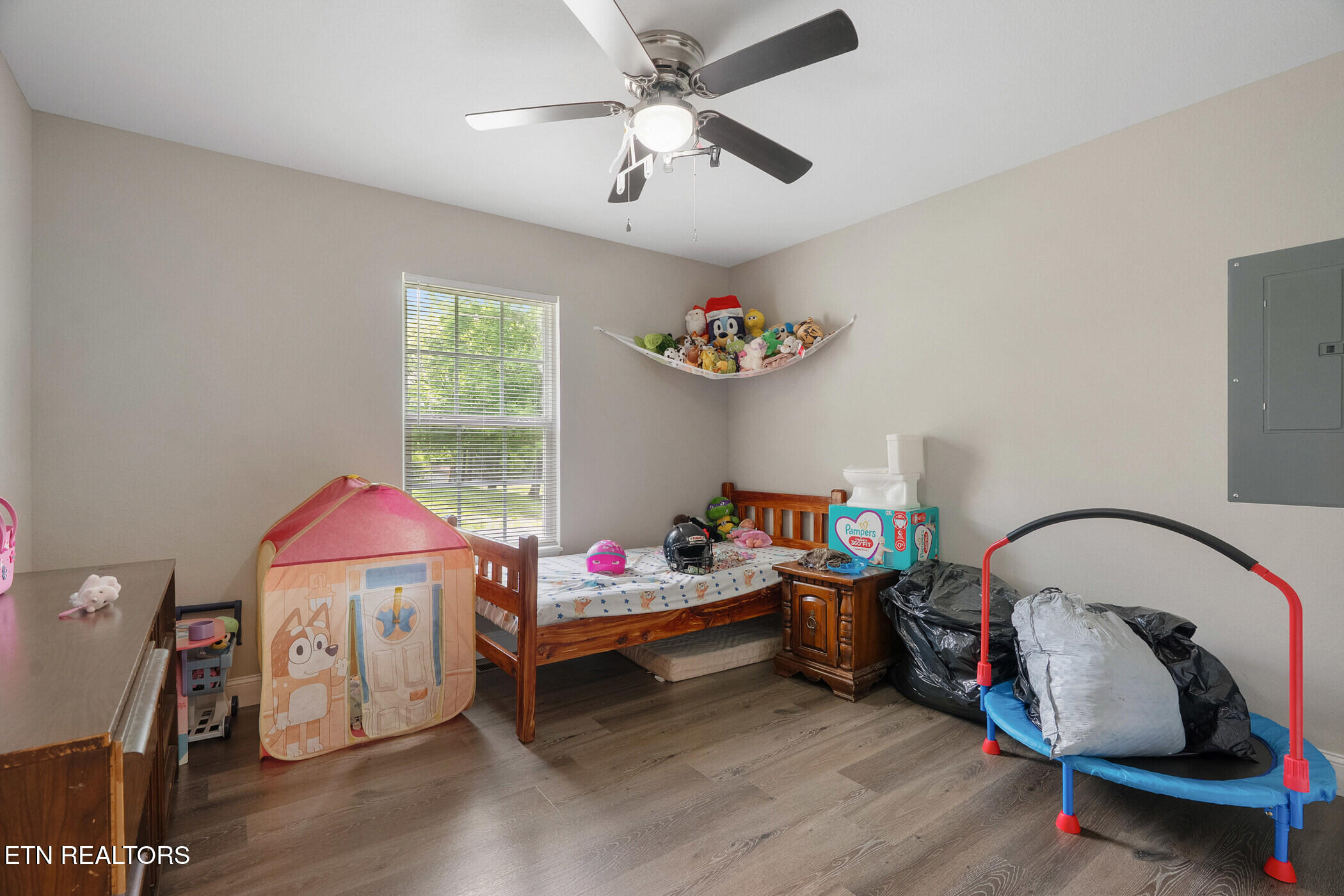 320 W Walnut Street Madisonville TN 37354
