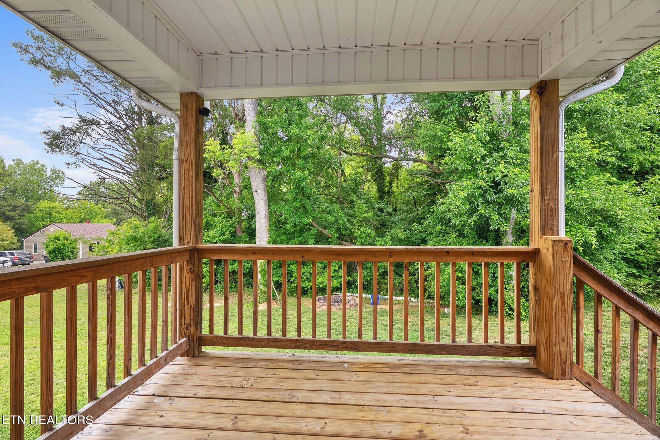 320 W Walnut Street Madisonville TN 37354