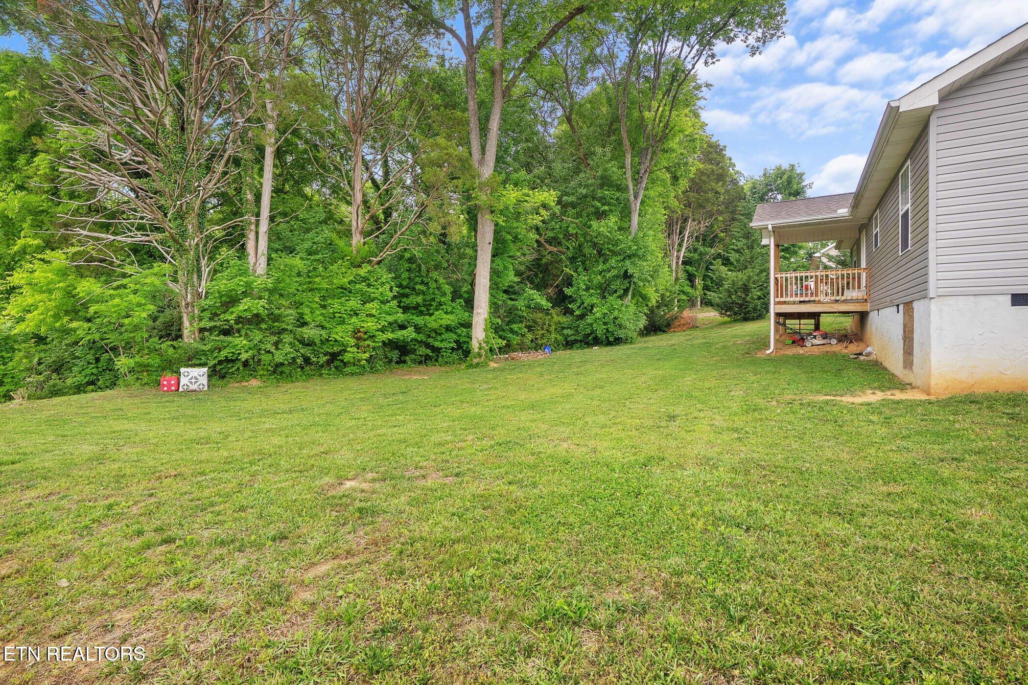 320 W Walnut Street Madisonville TN 37354