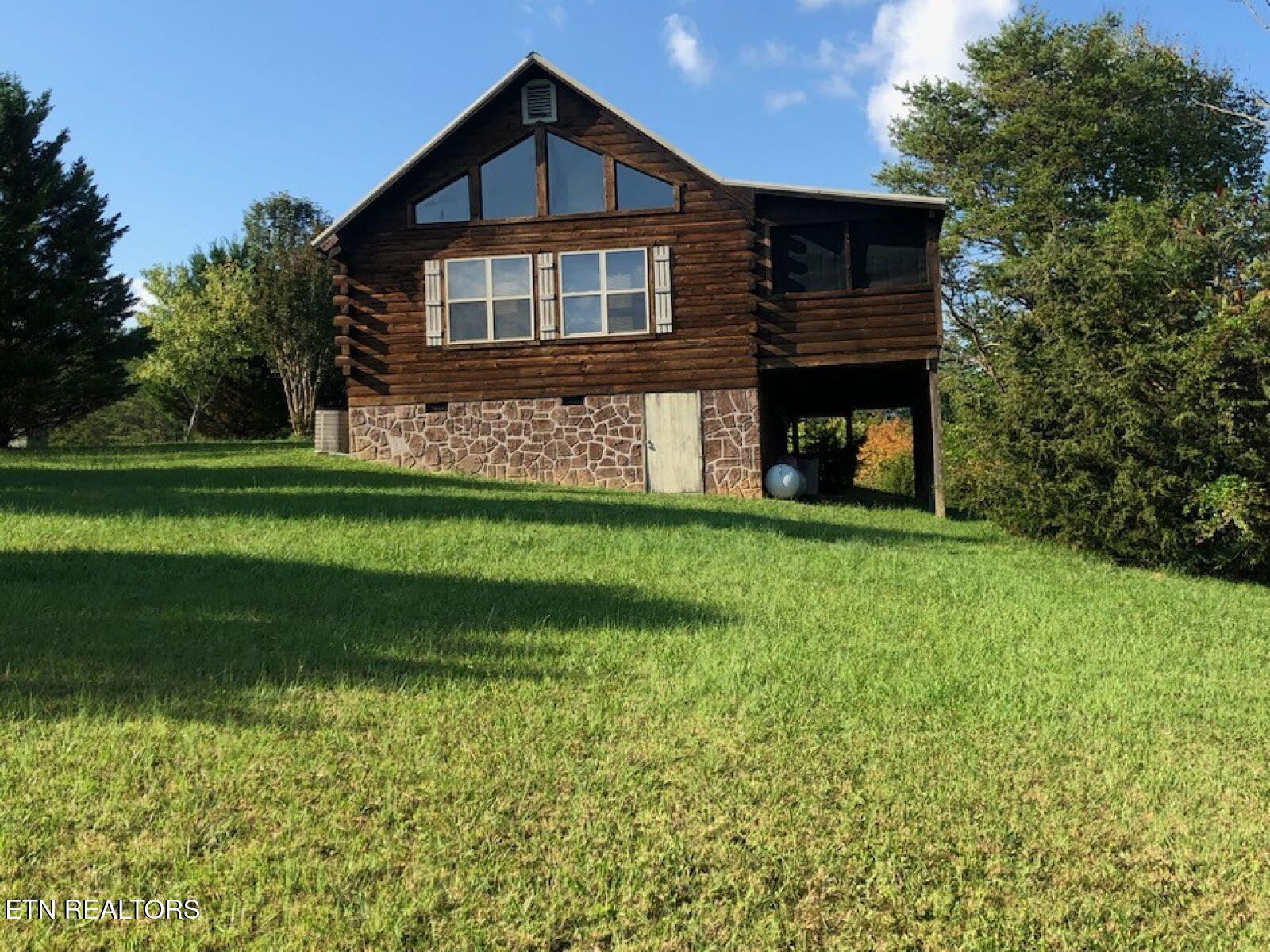 621 Magic Kingdom Lane Sevierville TN 37876