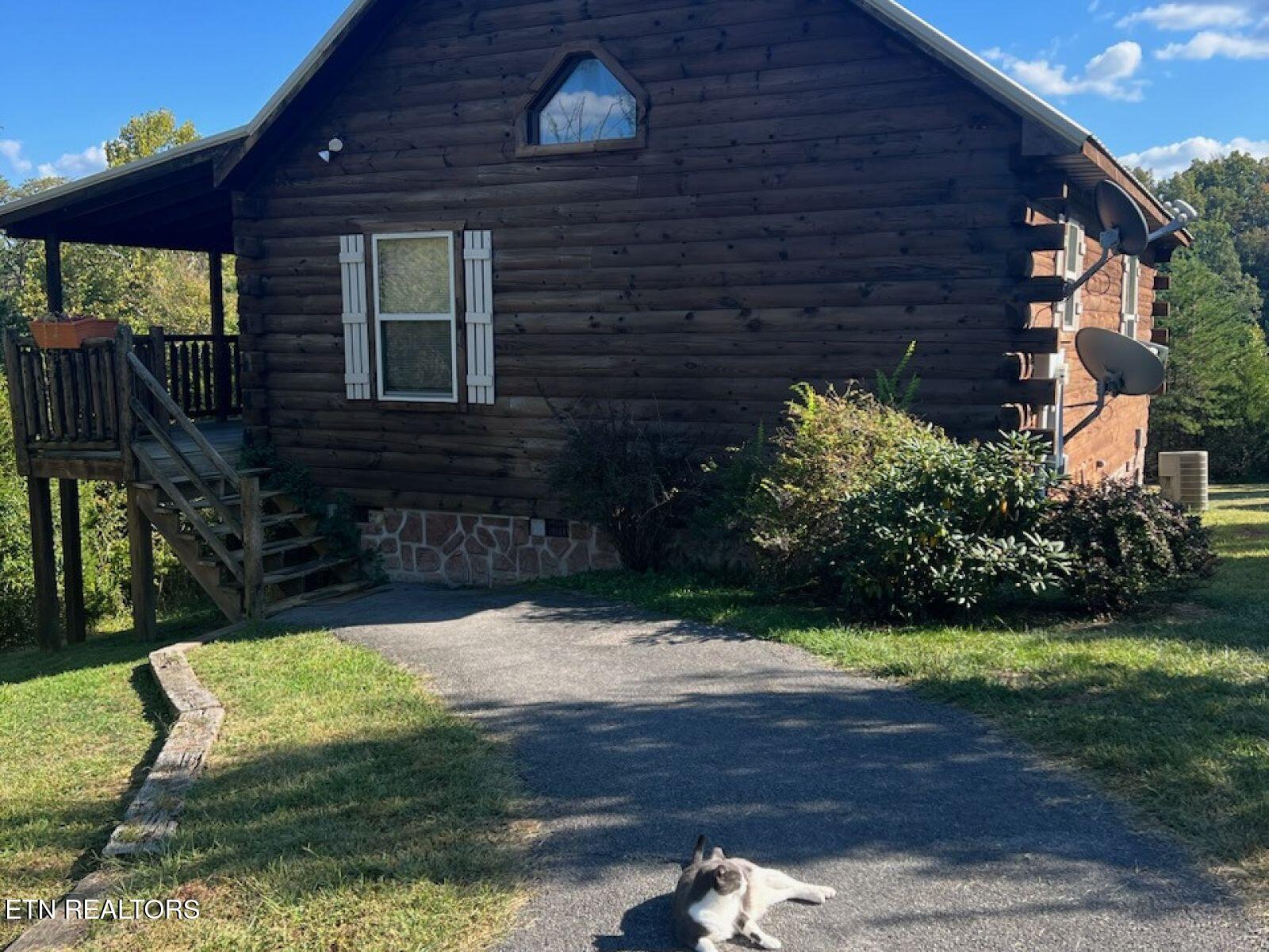 621 Magic Kingdom Lane Sevierville TN 37876