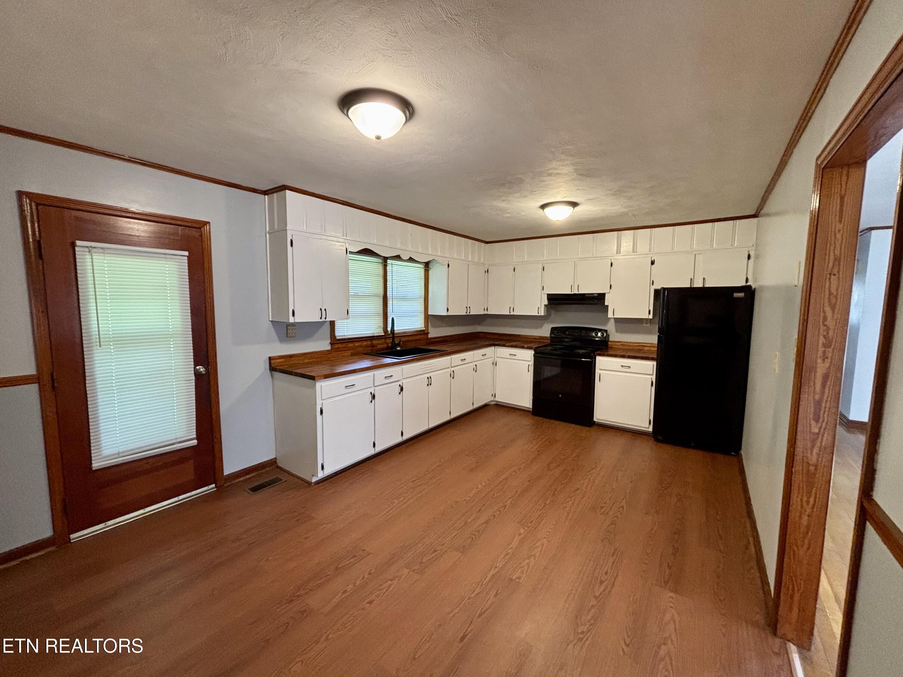 107 Hillcrest Lane Kingston TN 37763