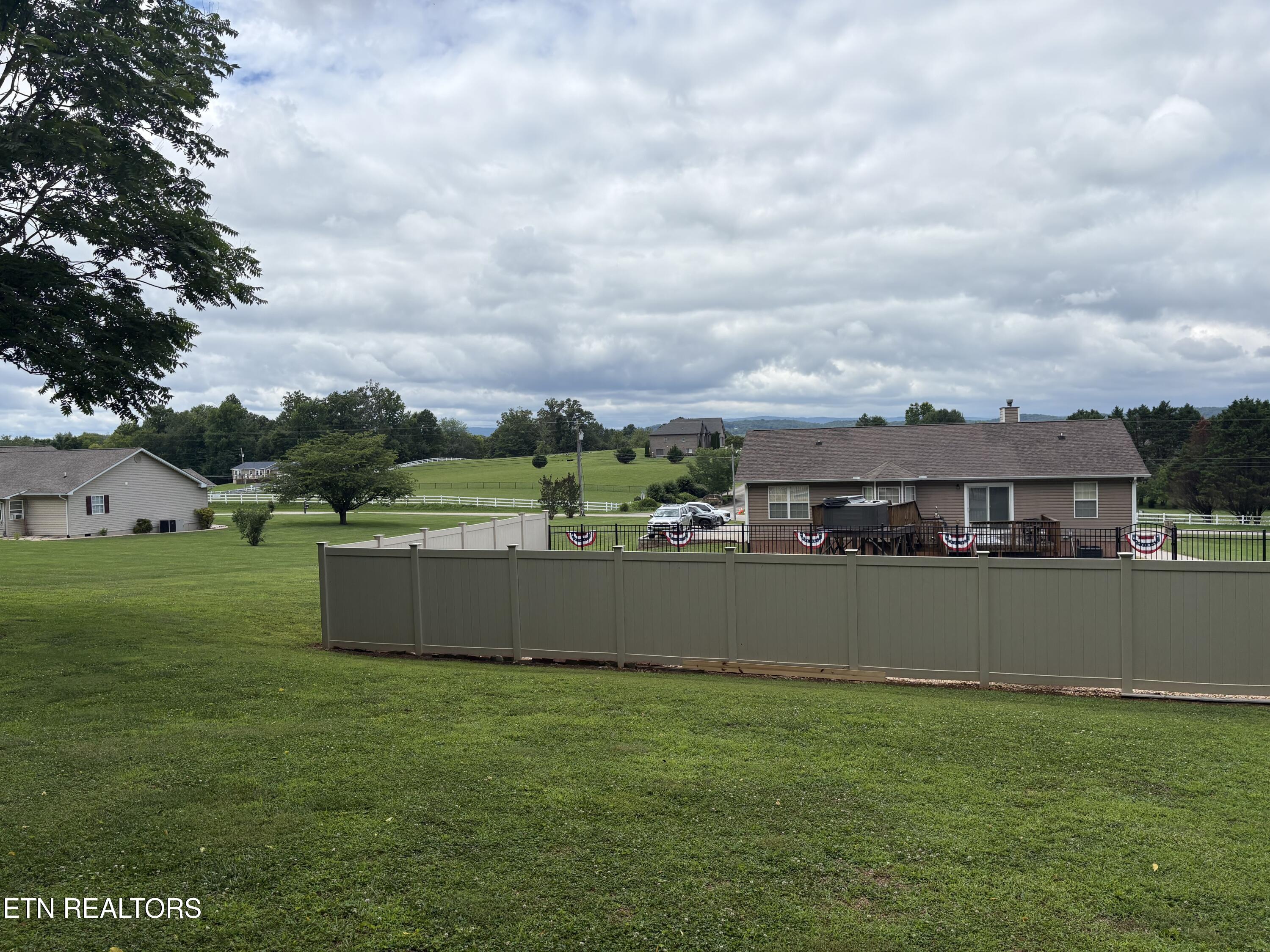 1757 River Road Kingston TN 37763