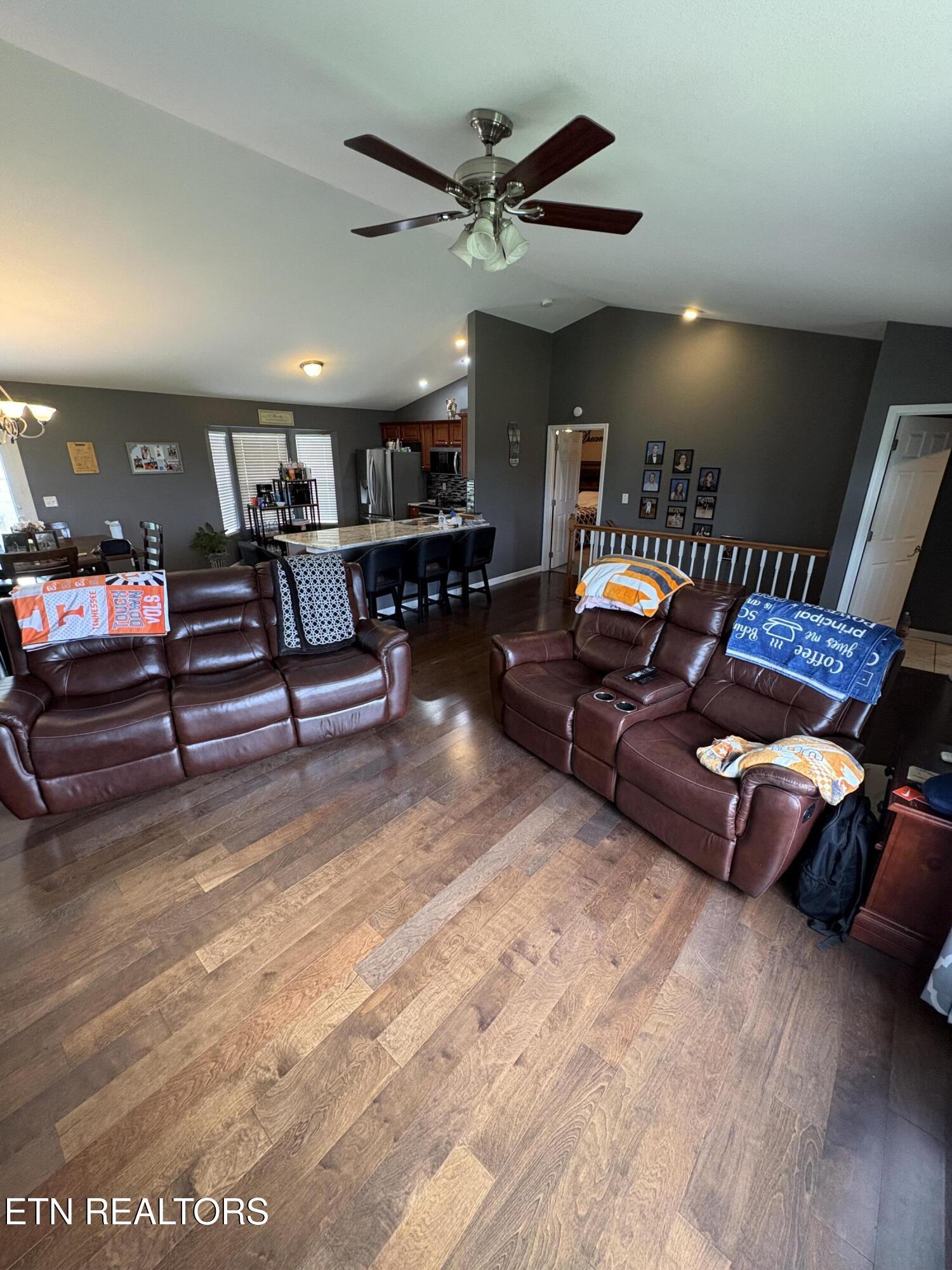 1757 River Road Kingston TN 37763