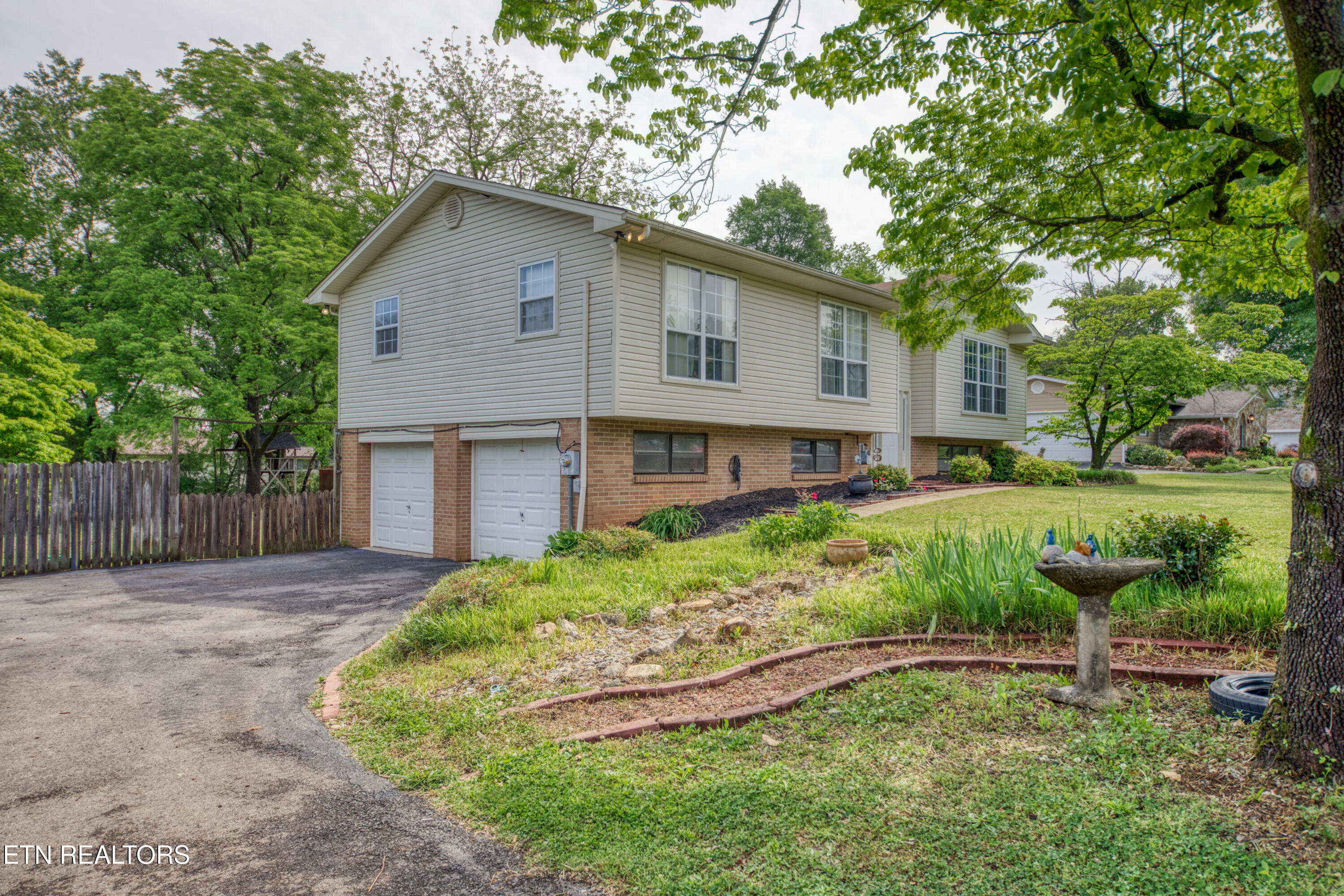 900 Foster Drive Lenoir City TN 37772
