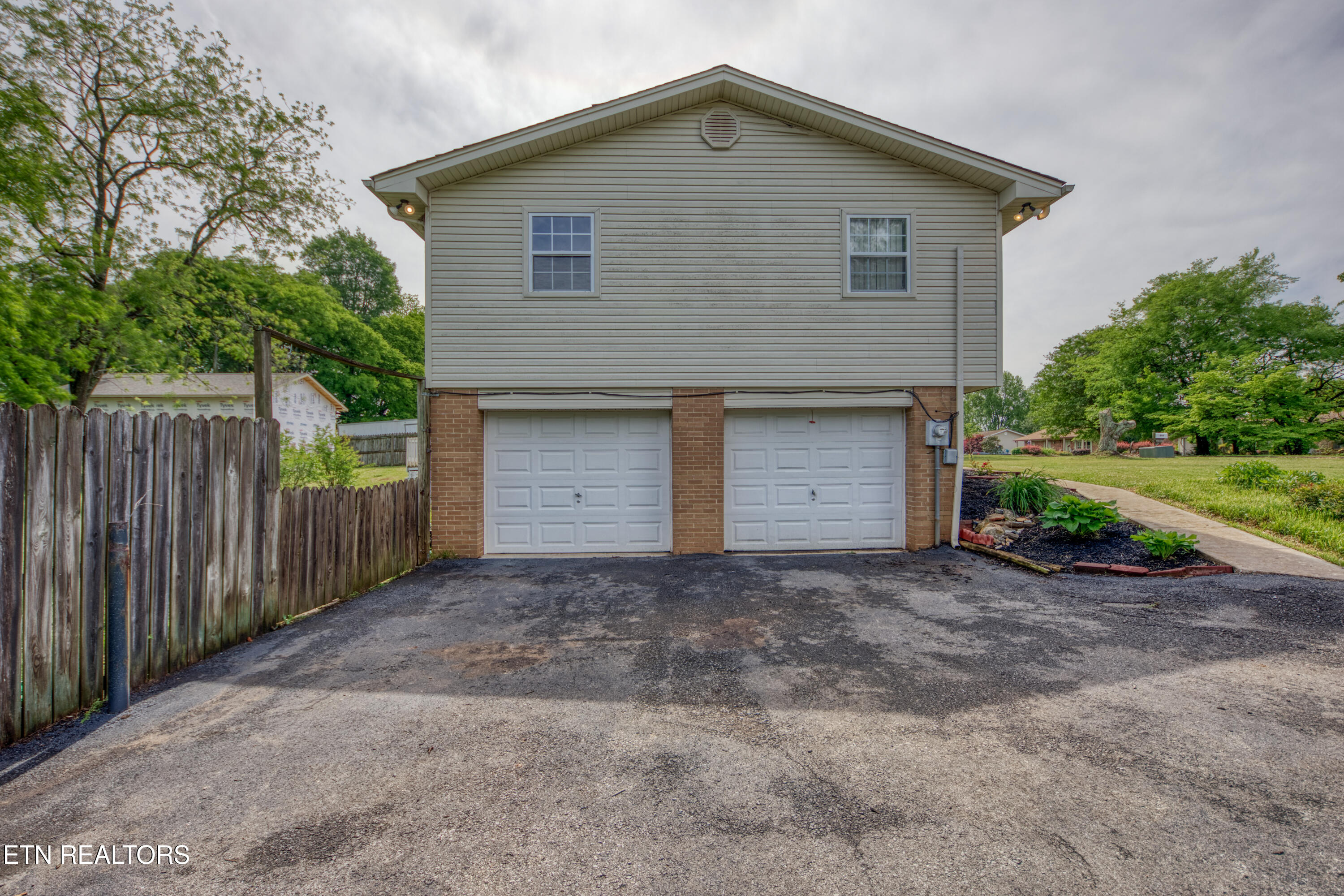900 Foster Drive Lenoir City TN 37772