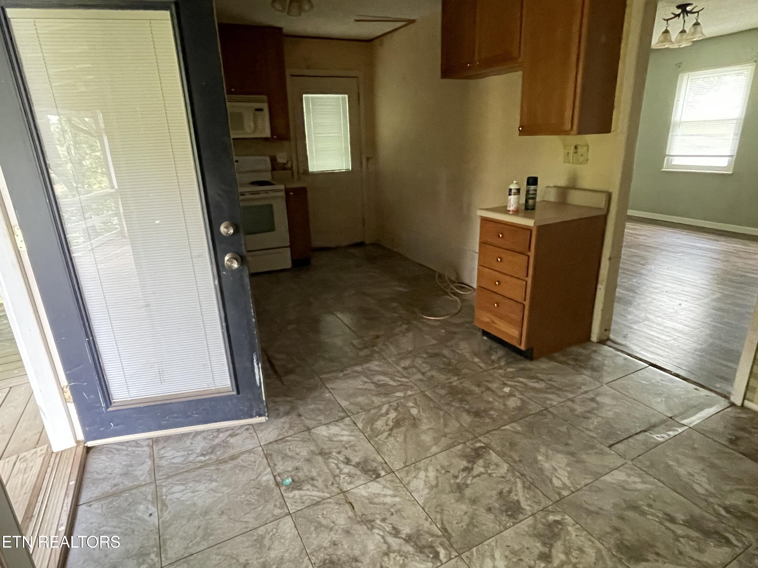 1824 Pembrook Drive Morristown TN 37813