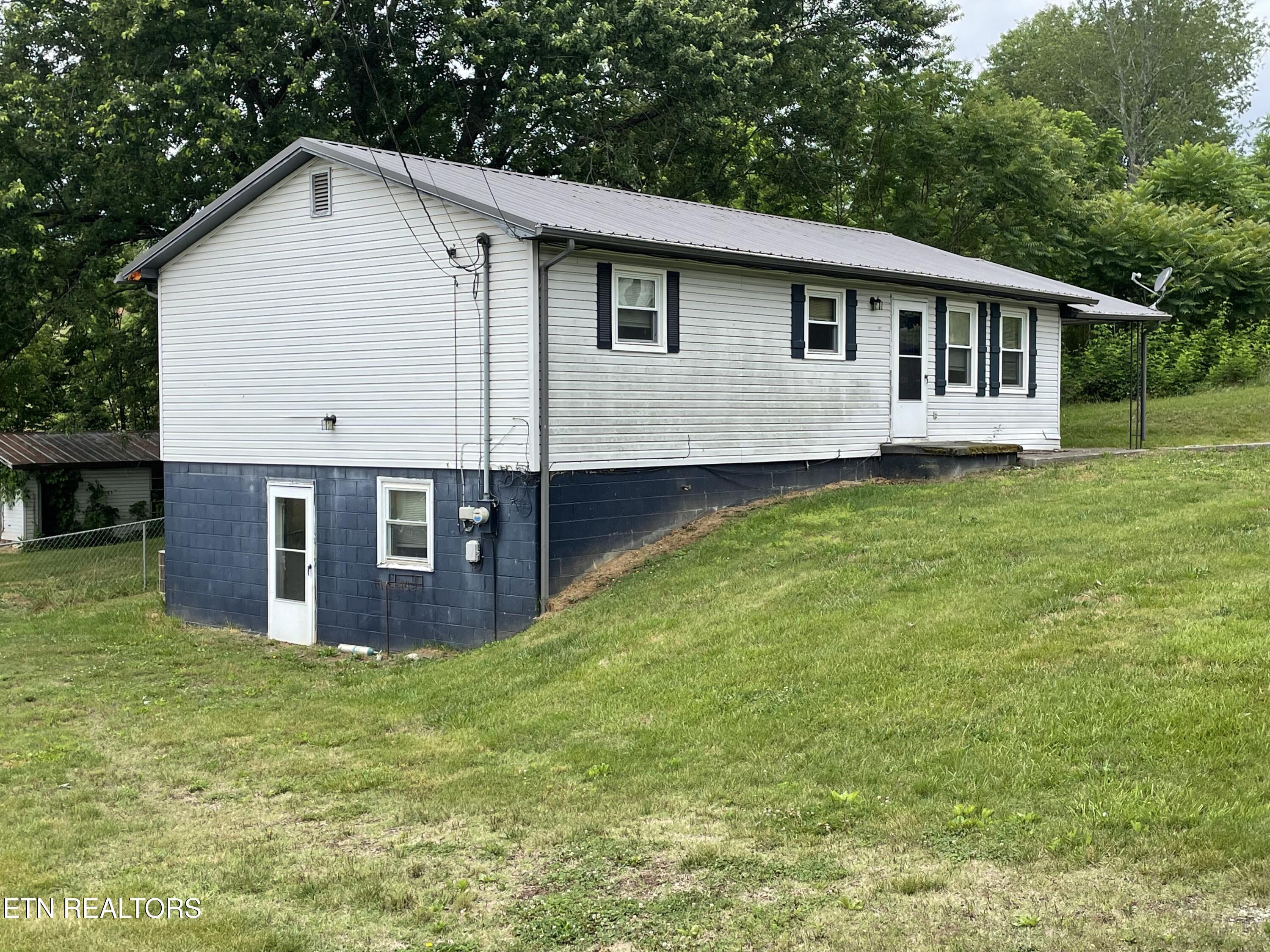 1824 Pembrook Drive Morristown TN 37813
